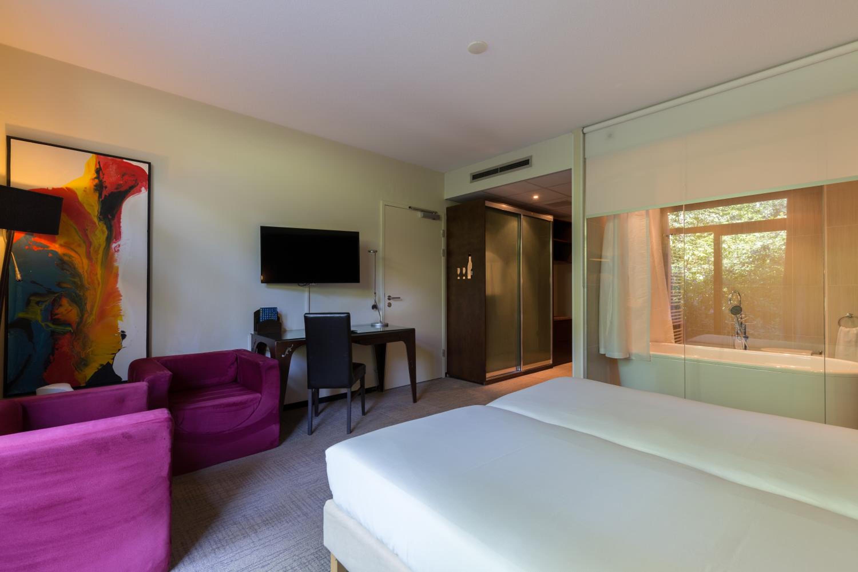 Comfort Double Room with Bath - Photo 3