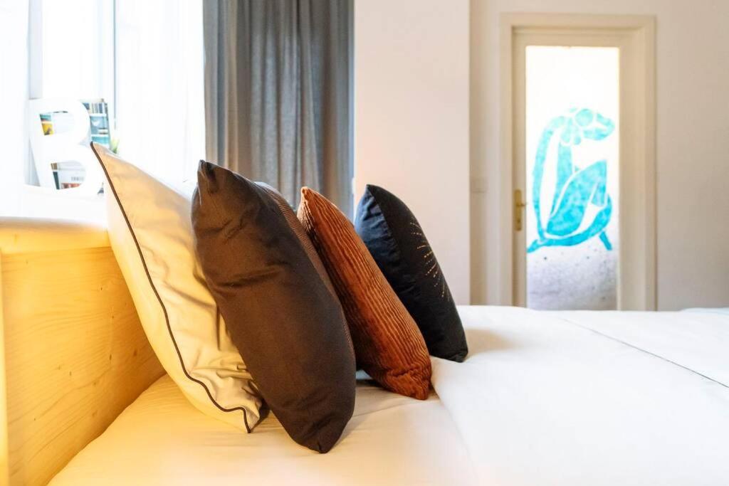 One-Bedroom Apartment - Photo 9