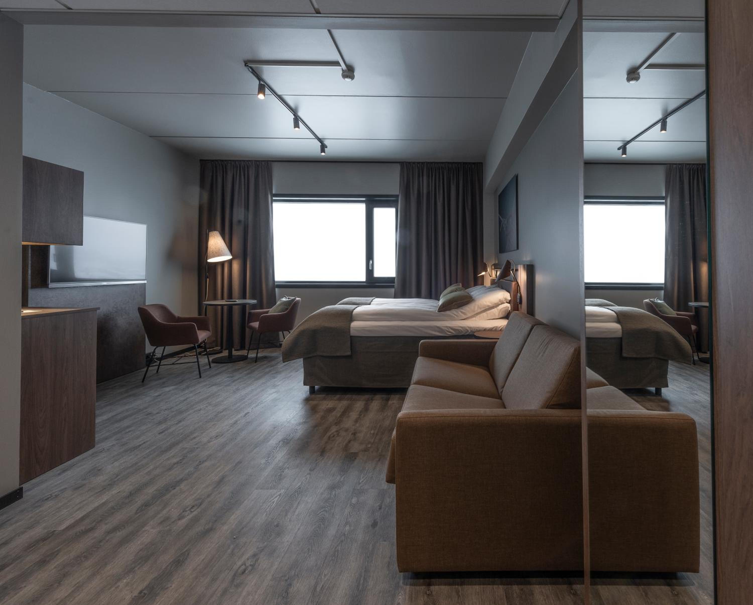 Standard Family Room Four - Photo 2