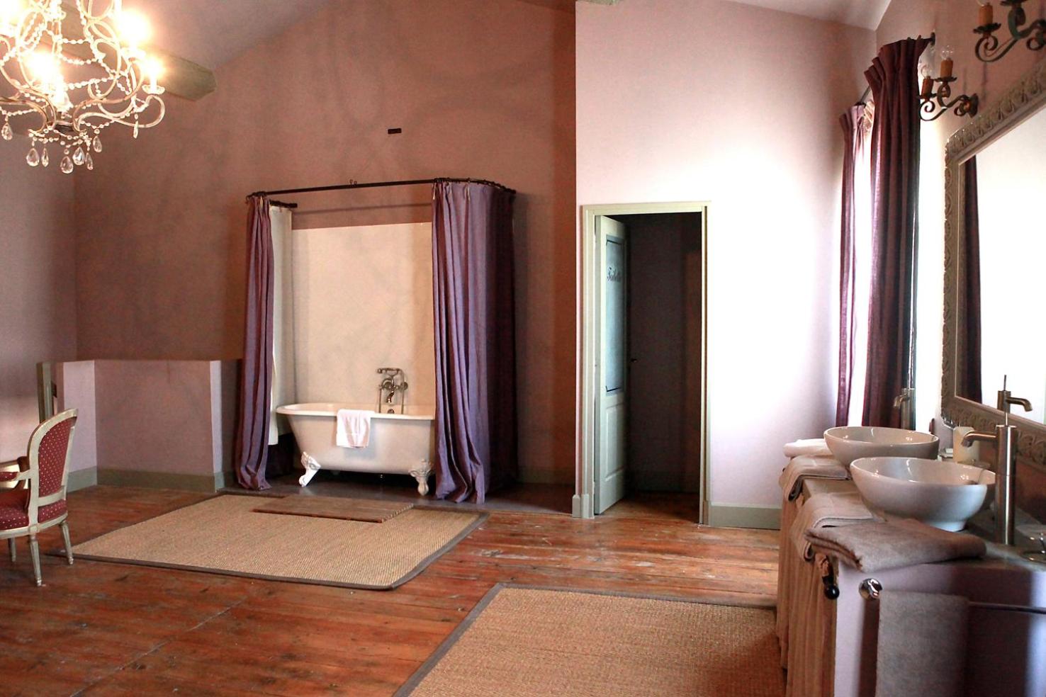 Double Room with Garden View - Photo 1
