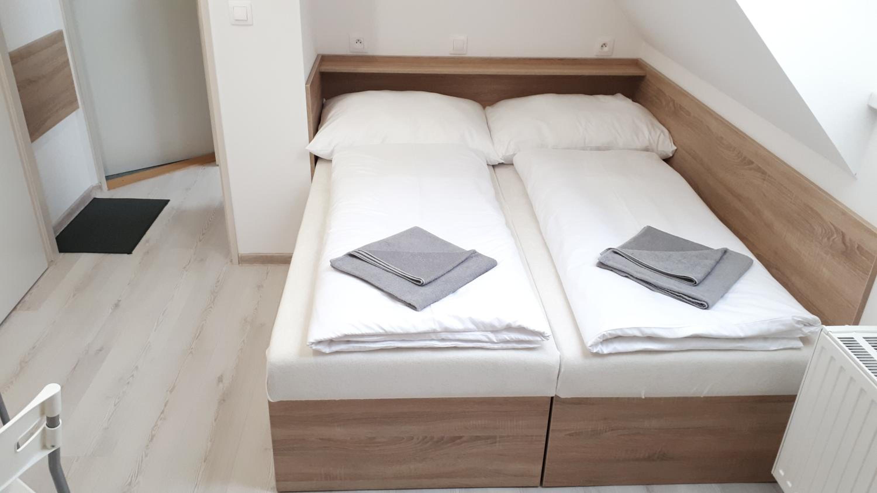 Double Room with Private Bathroom photo 3