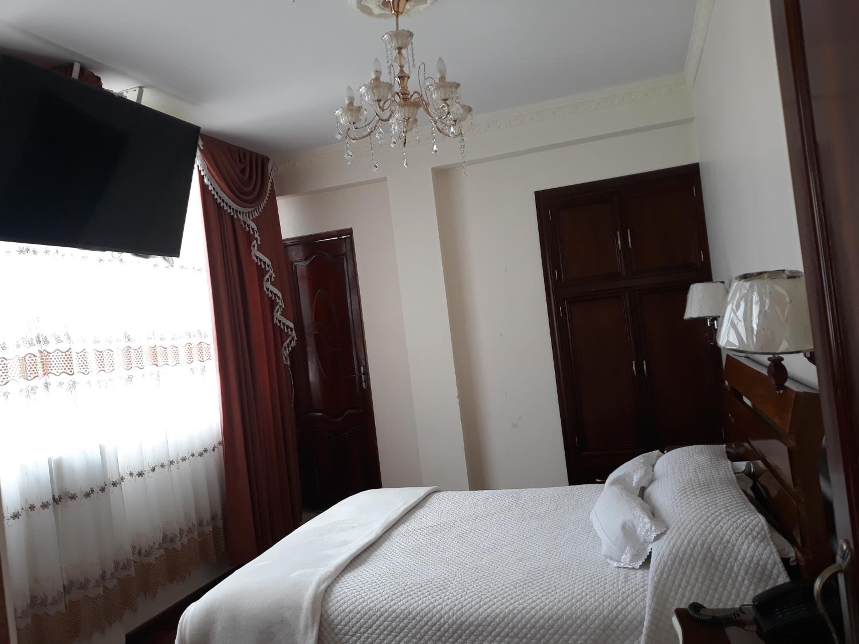 Double Room with Private Bathroom photo 1