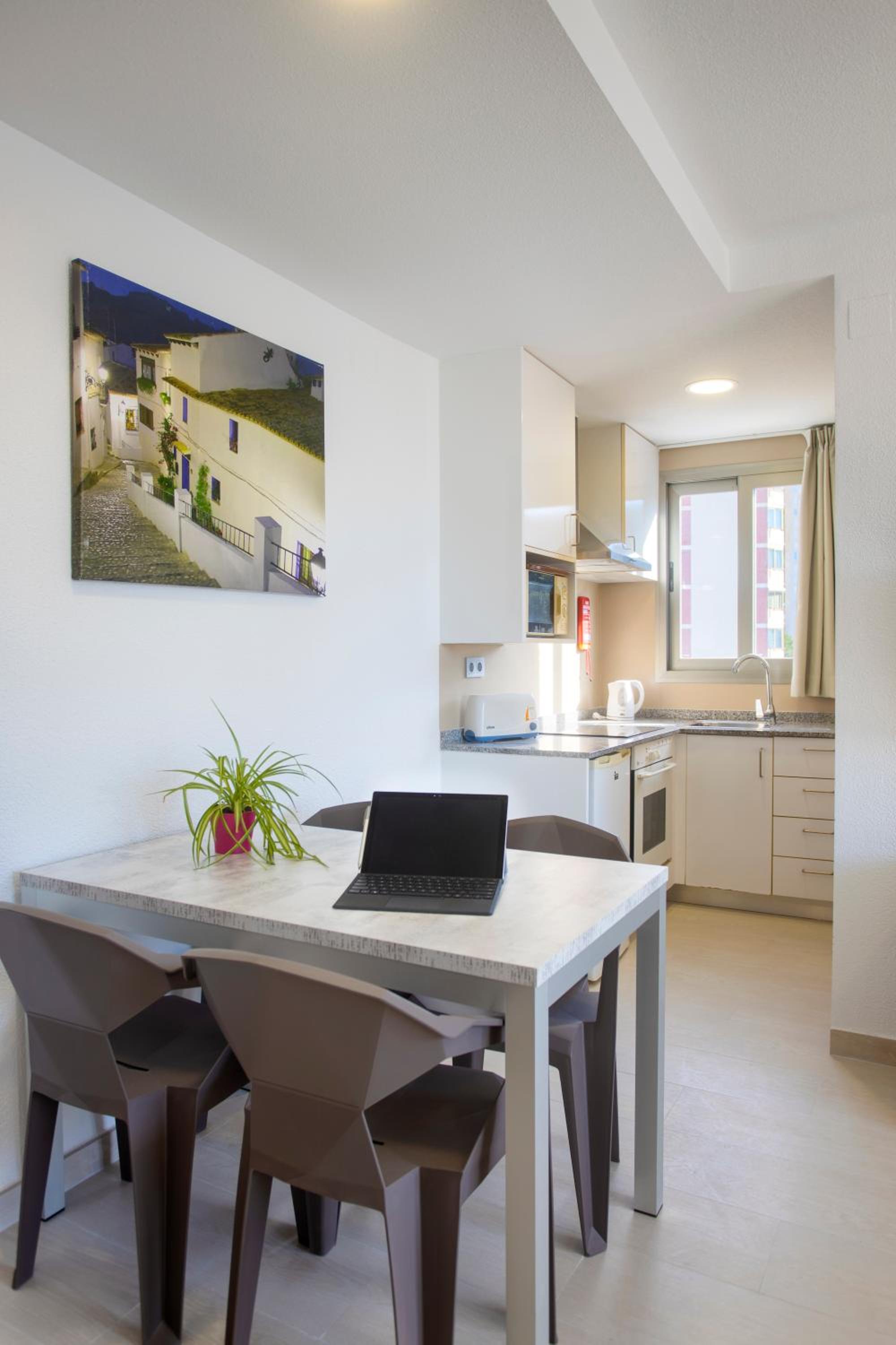 One-Bedroom Apartment - Photo 7