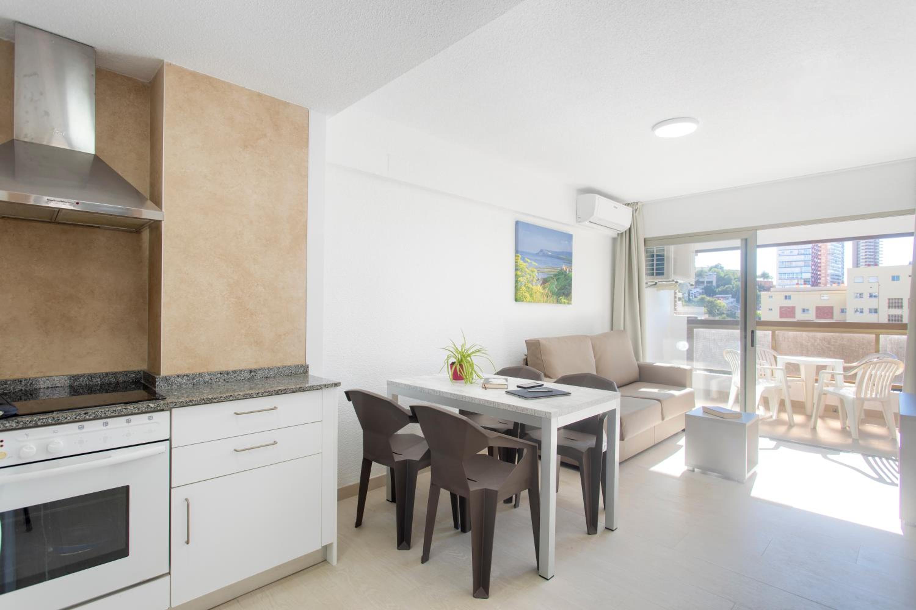 One-Bedroom Apartment - Photo 4