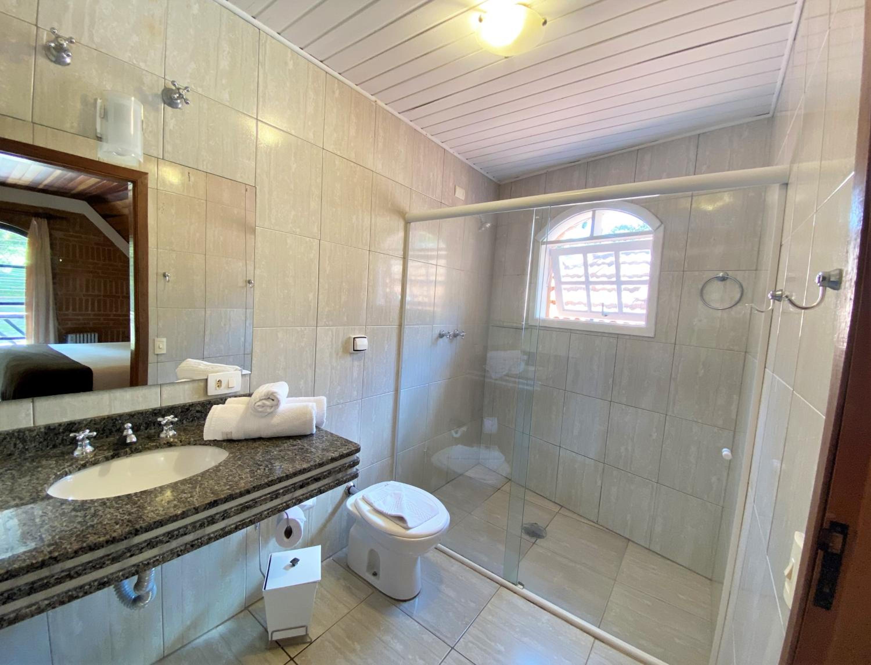 King Room with Balcony photo 2