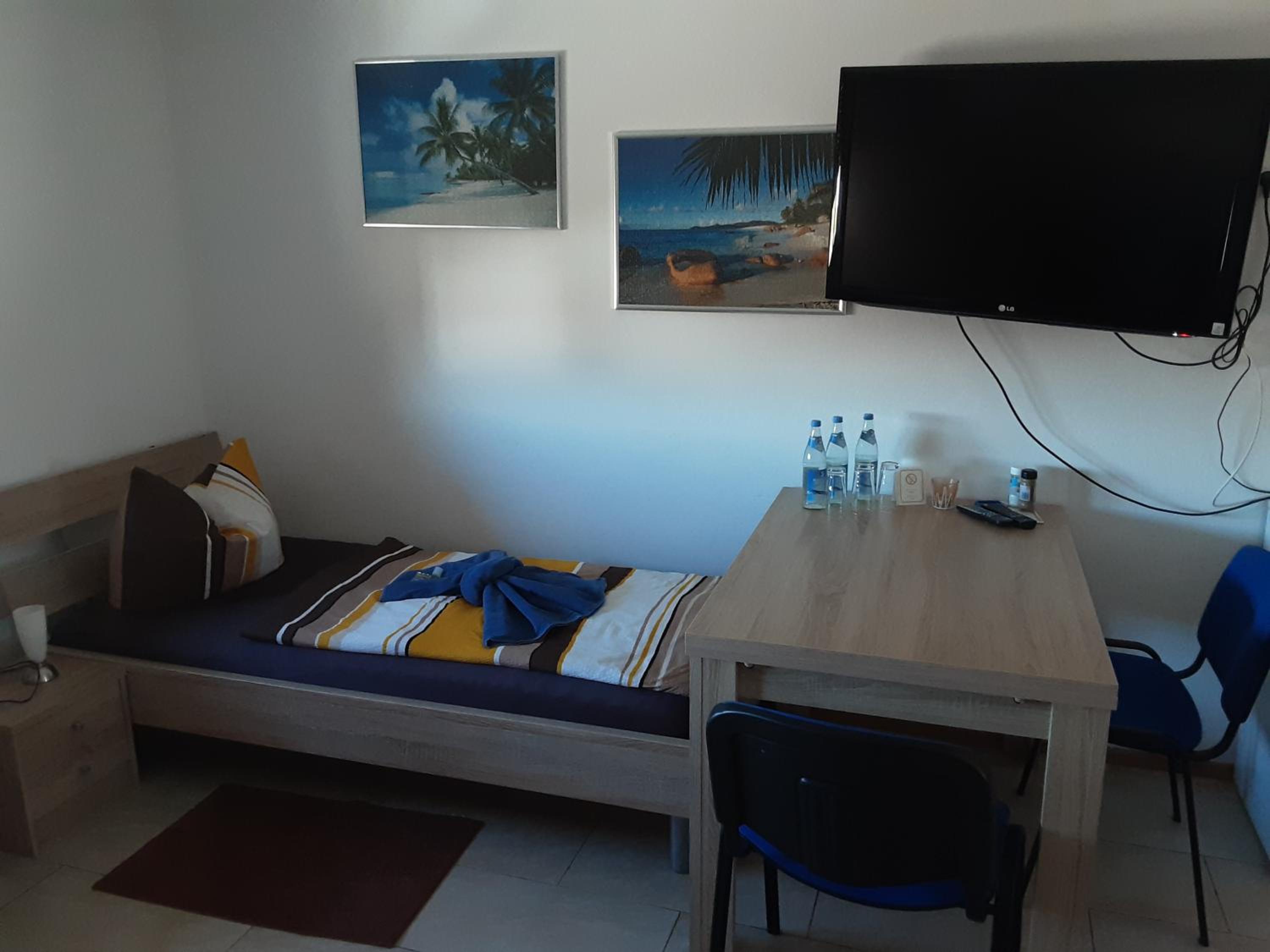 Triple Room - Photo 1