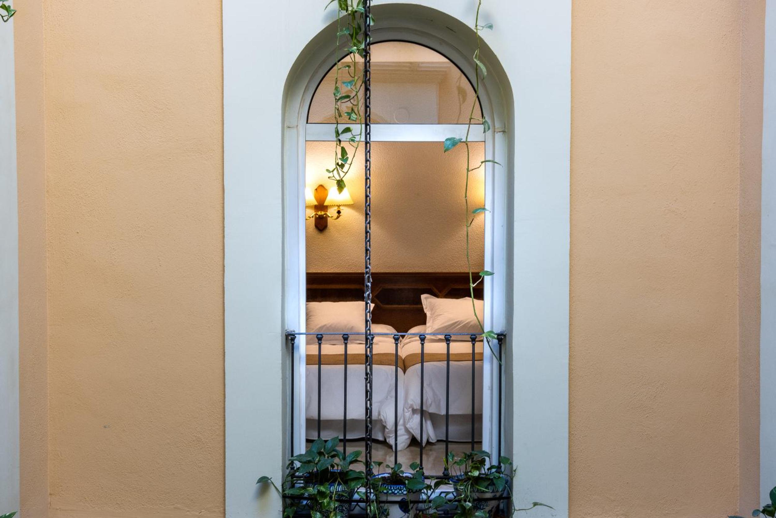 Double or Twin Room - Photo 7