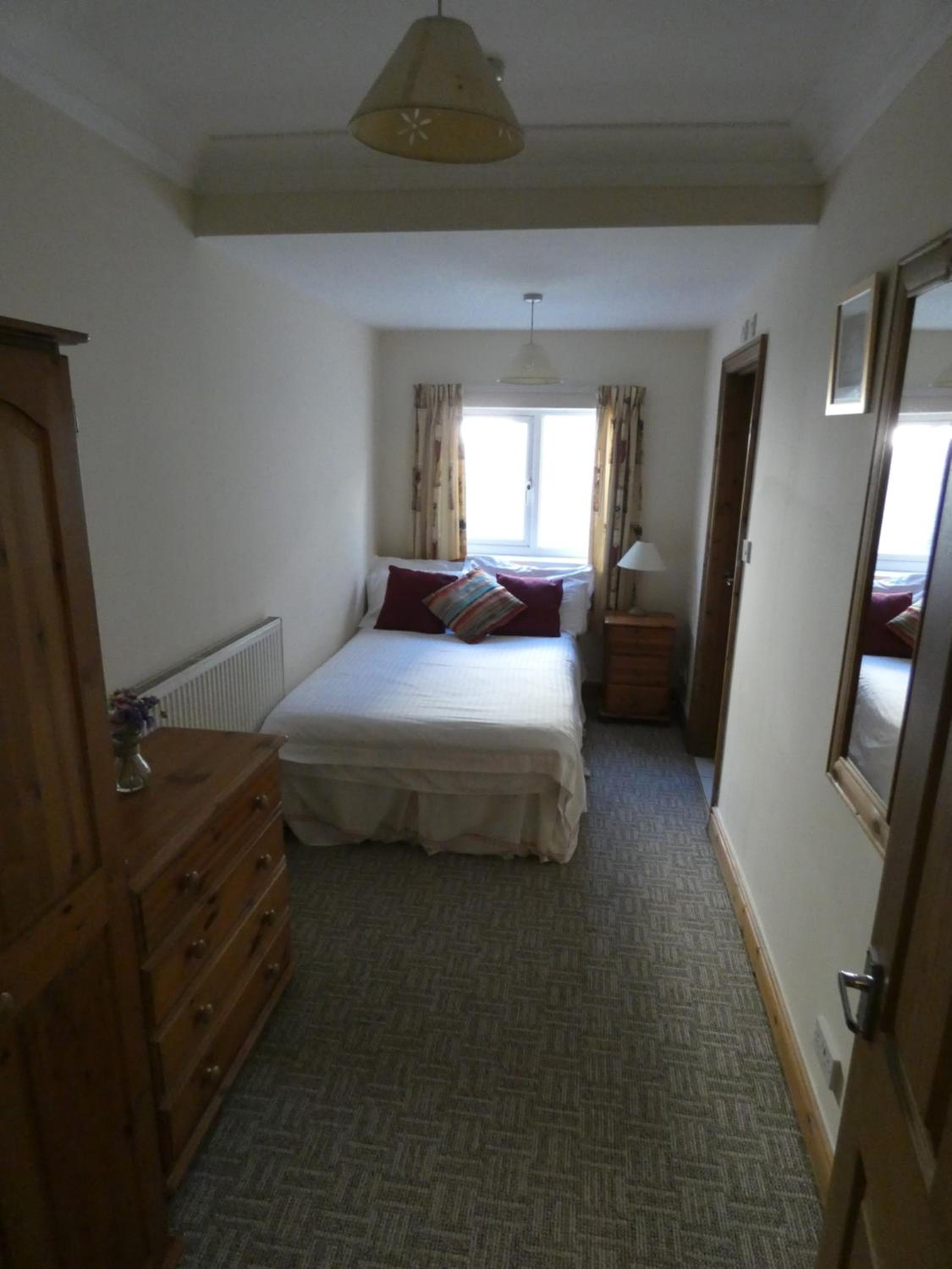 Apartment - Ground Floor photo 2