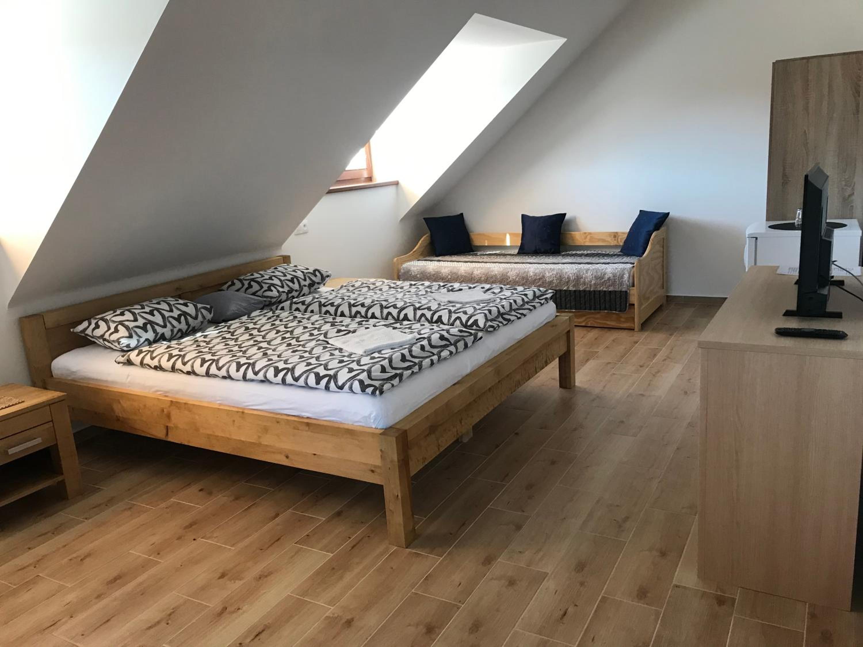 Triple Room with Private Bathroom photo 1