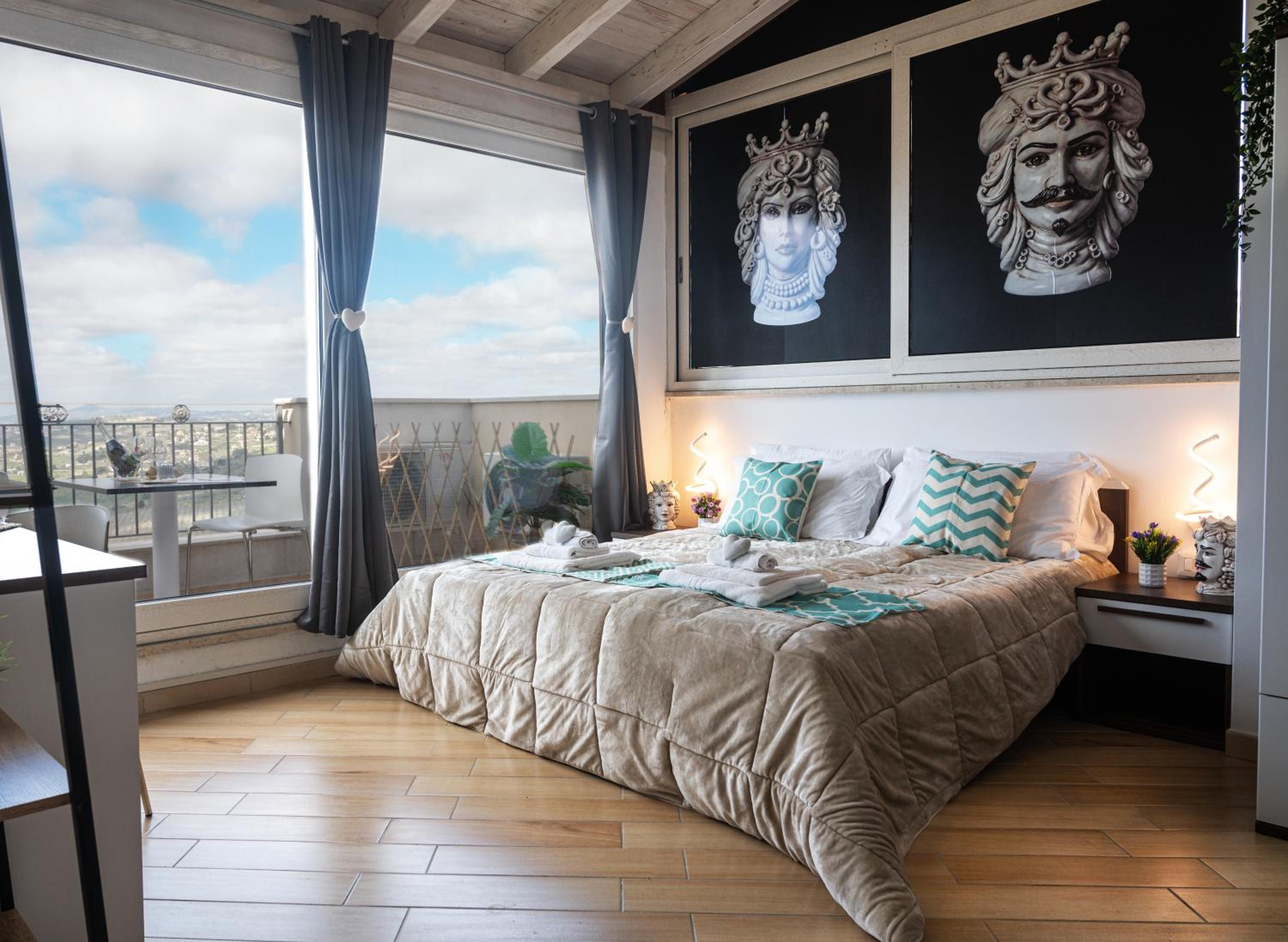 Deluxe Double Room with Balcony - Photo 1