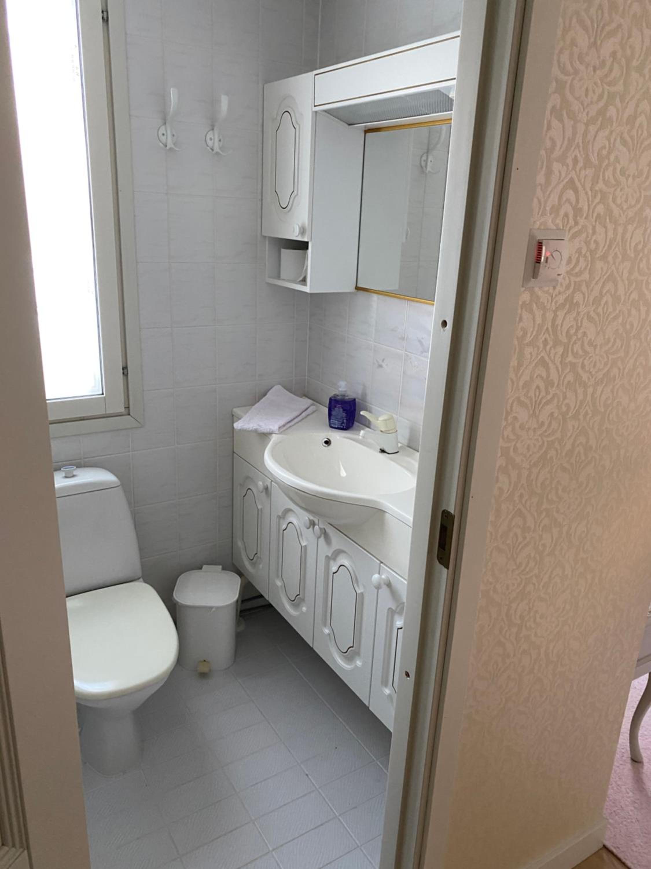 Deluxe Double or Twin Room - Photo 11