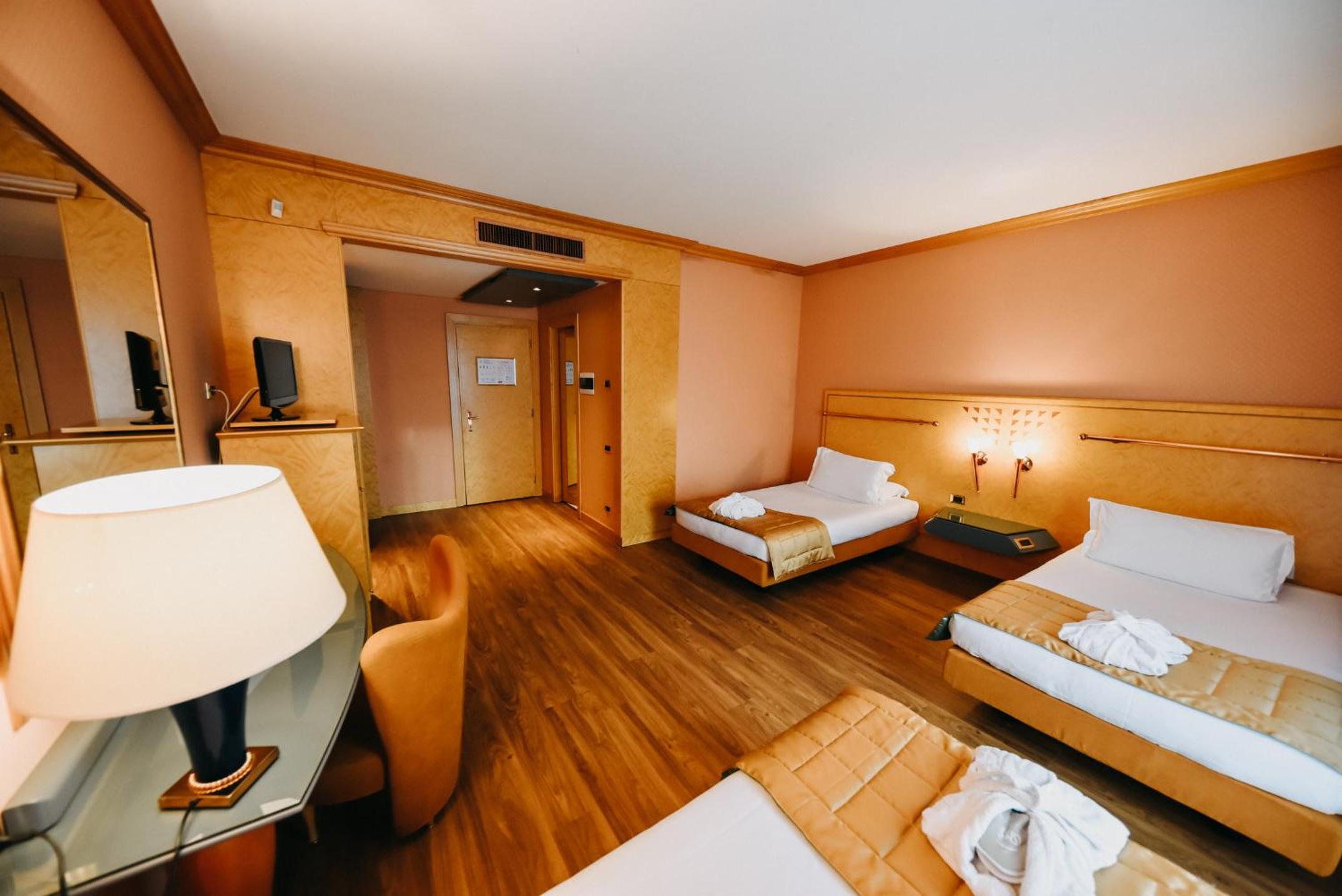 Superior Double Room - Photo 12