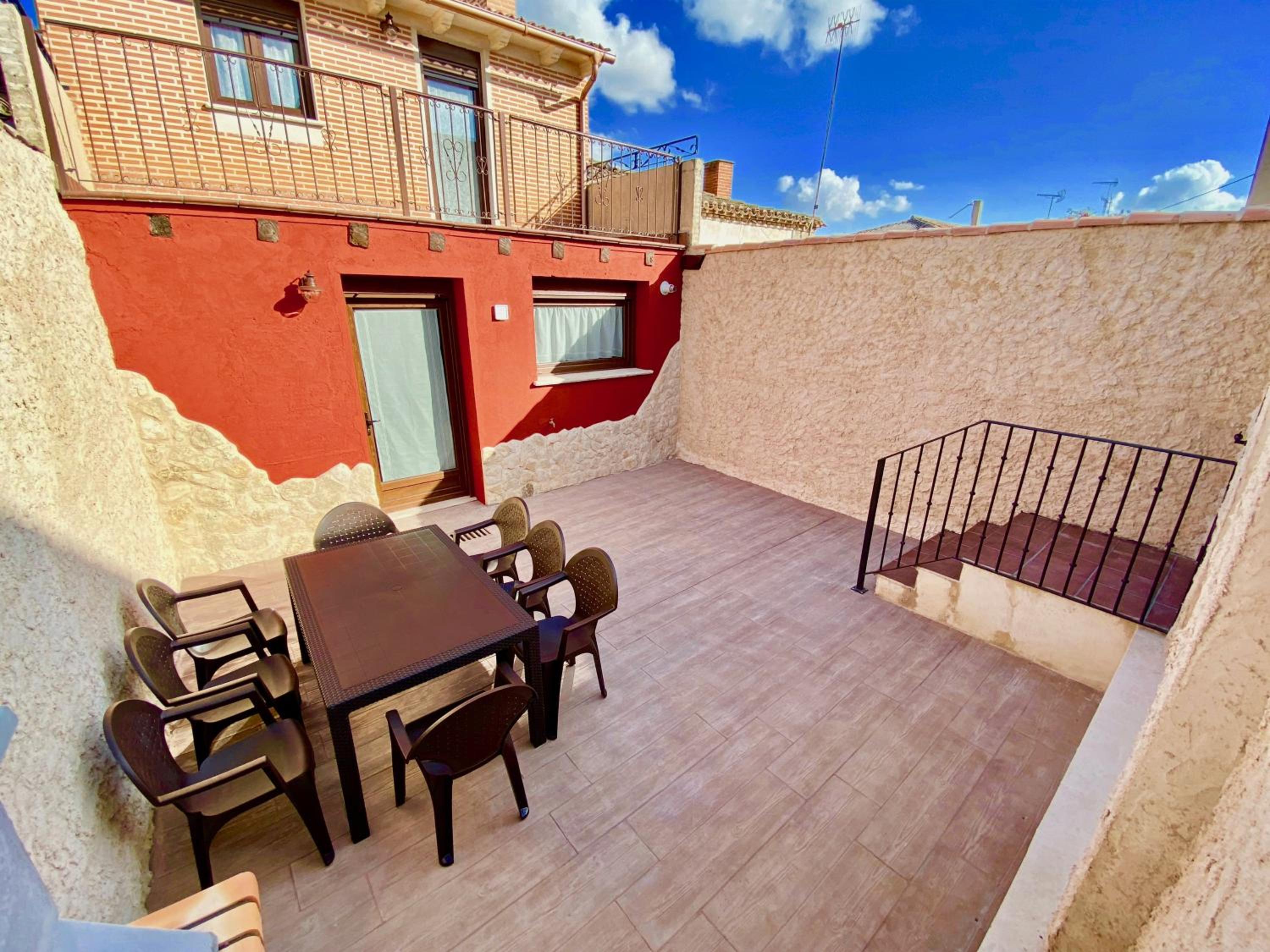 Four-Bedroom House photo 3