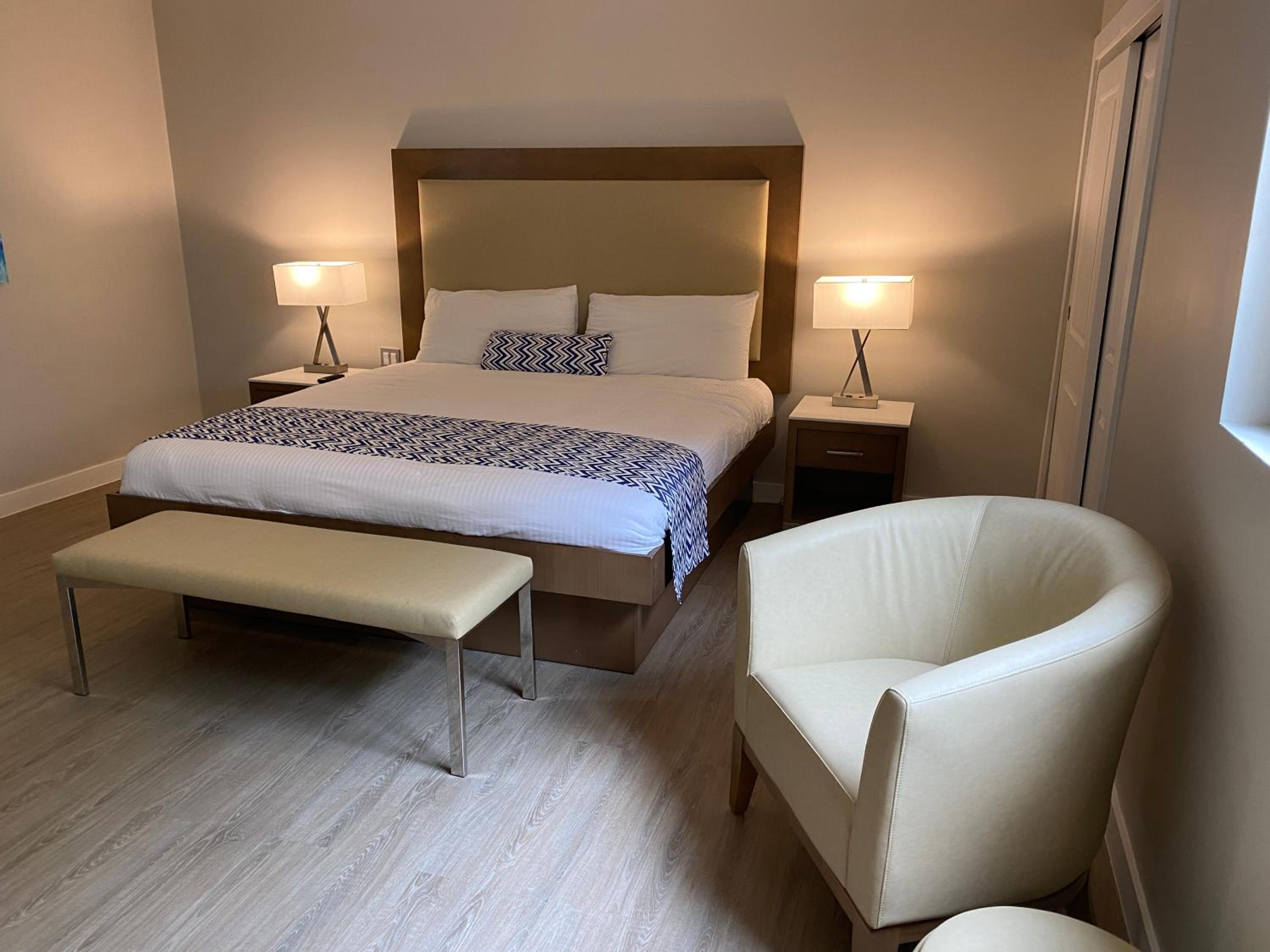 One Bedroom Hillside Suite