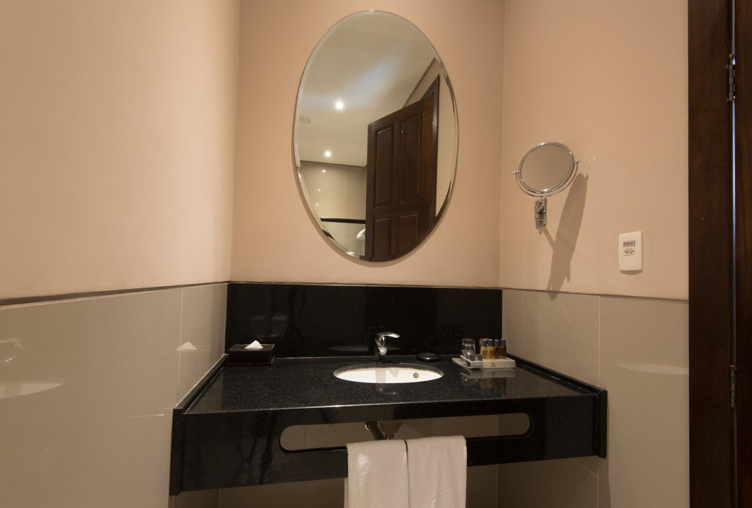 Collection Superior Preserved Apartment