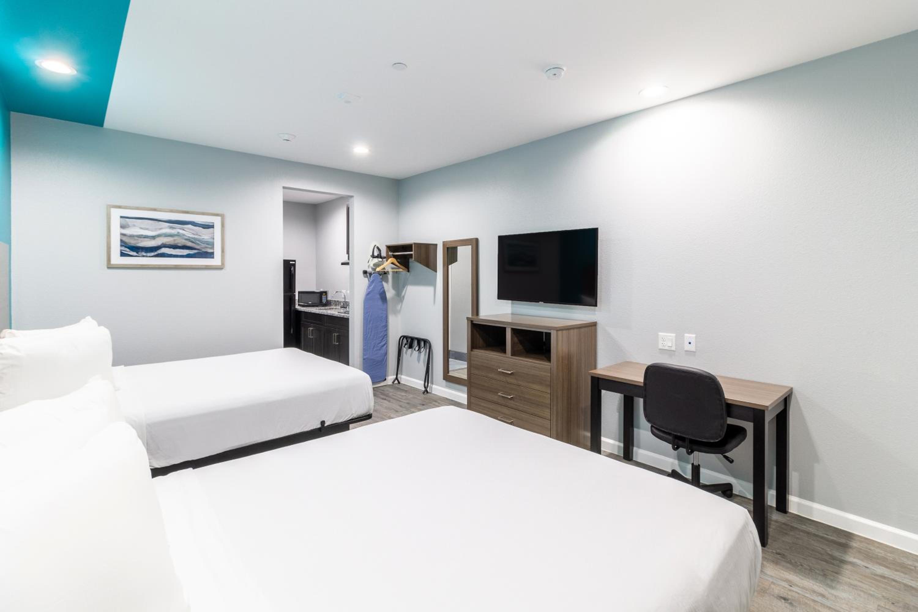 2 Queen Beds Kitchenette Non Smoking - Photo 4