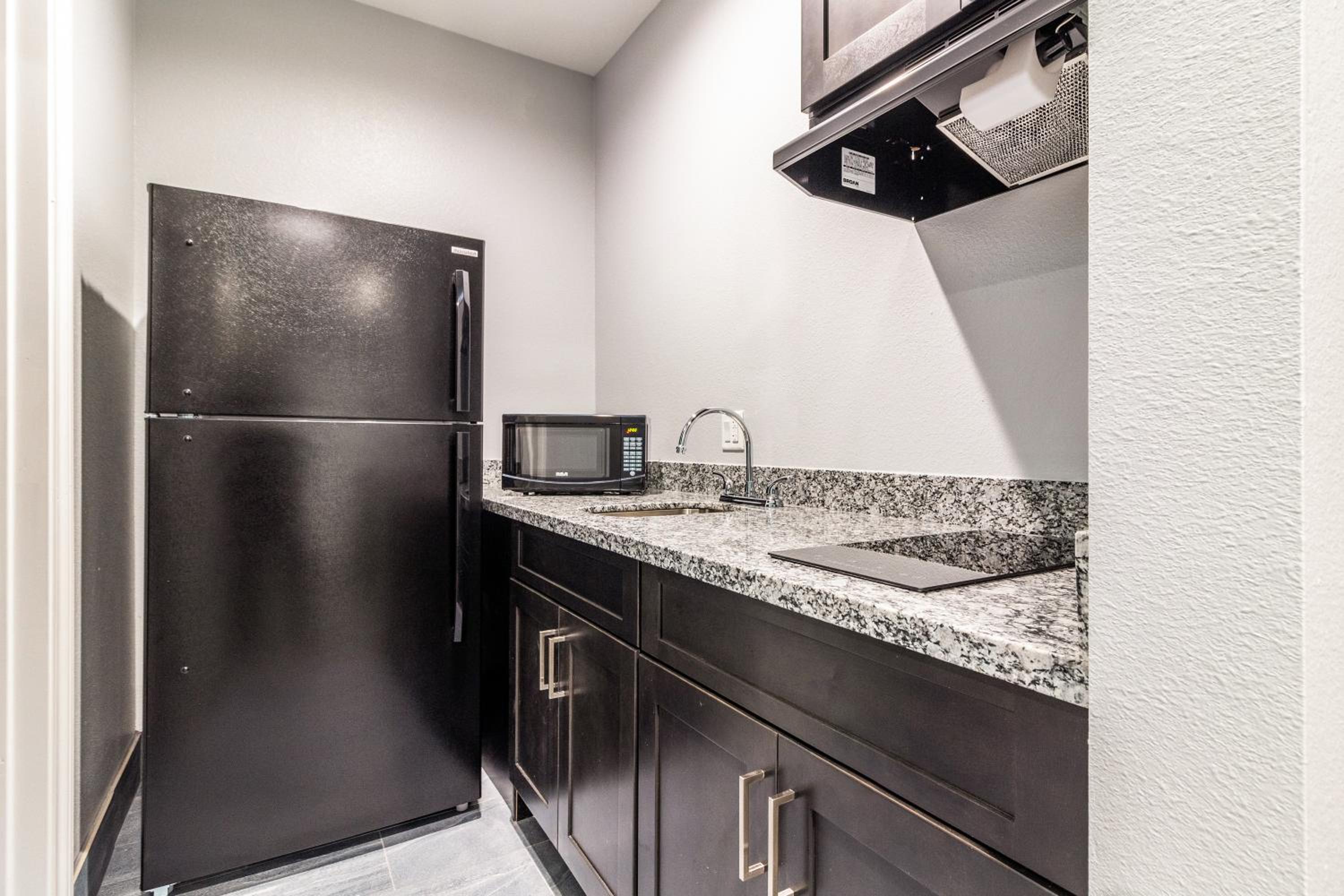 2 Queen Beds Kitchenette Non Smoking - Photo 3