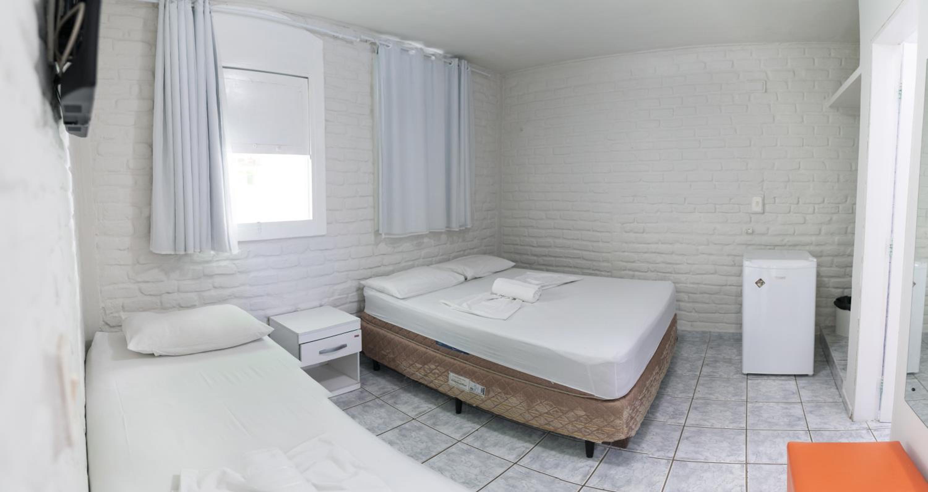 Triple Room - Photo 12