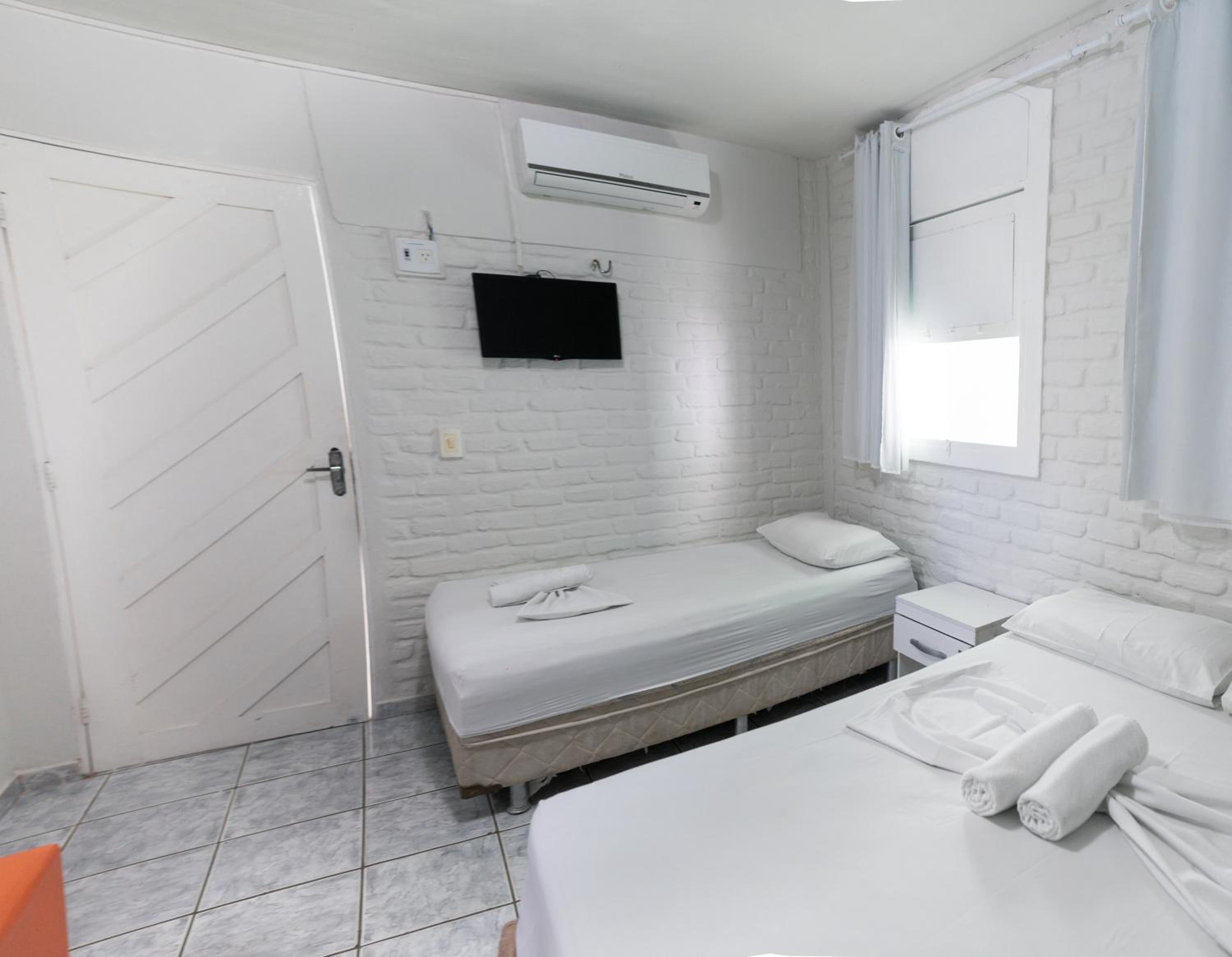 Triple Room - Photo 13