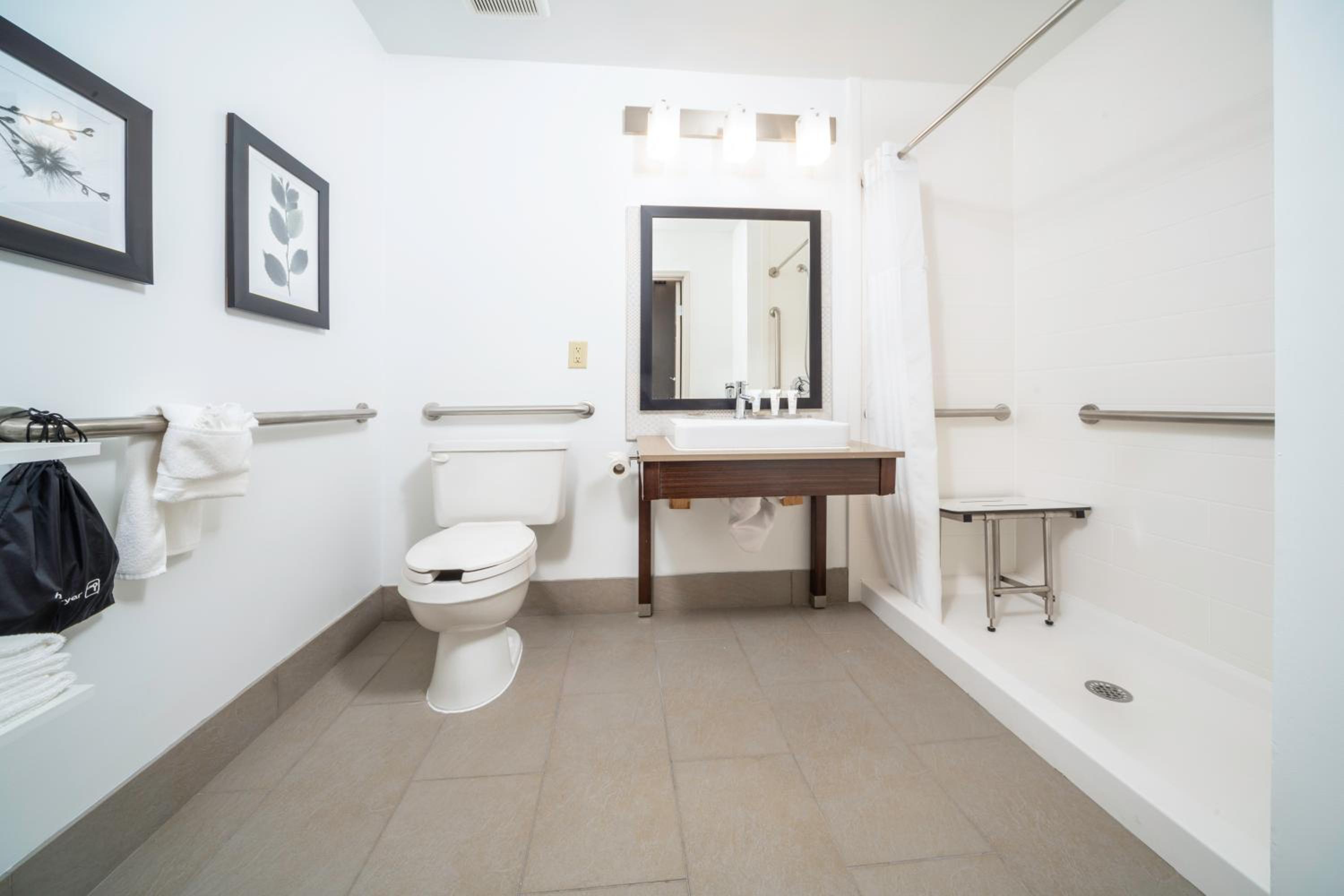 King Studio Suite - Disability Access/Non-Smoking - Photo 7