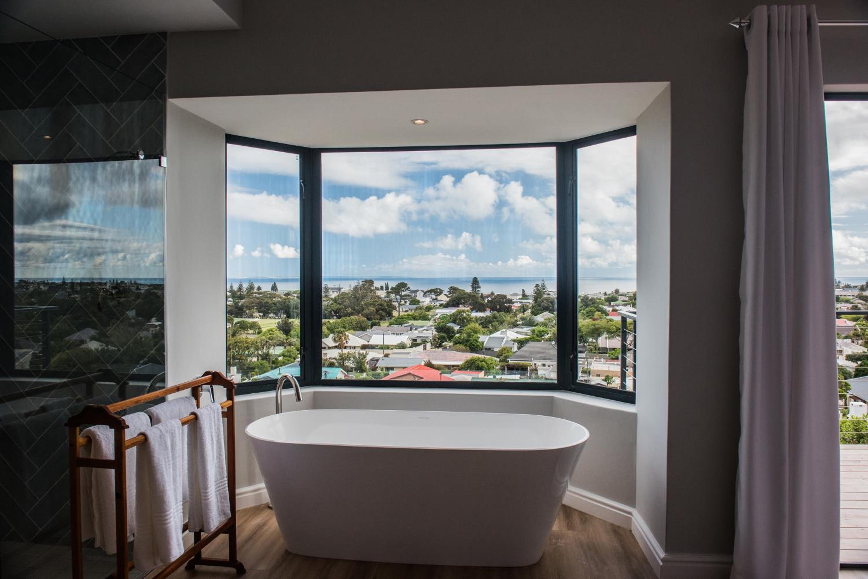 Double Room (No Hot Tub) - Photo 2