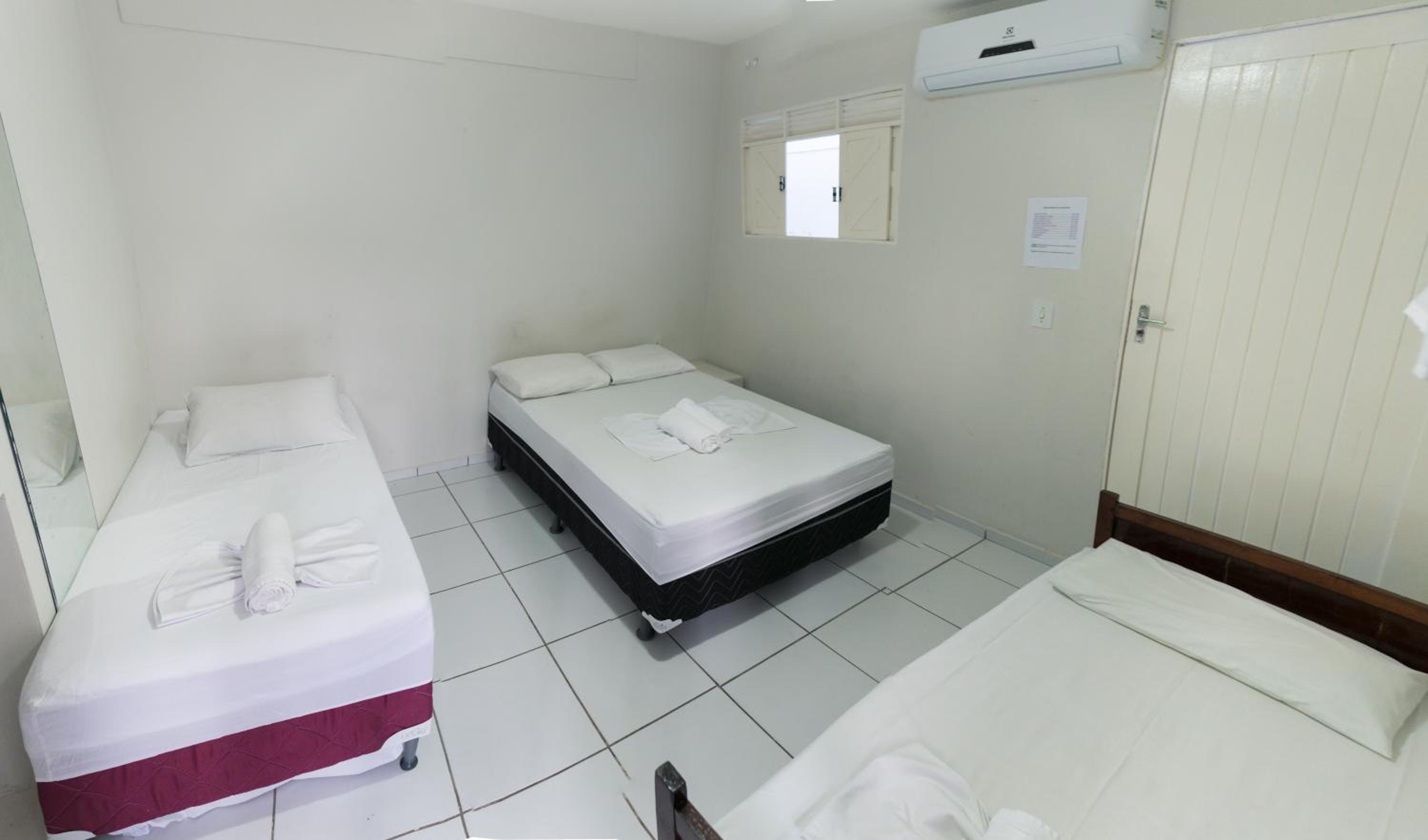 Standard Family Room - Photo 4