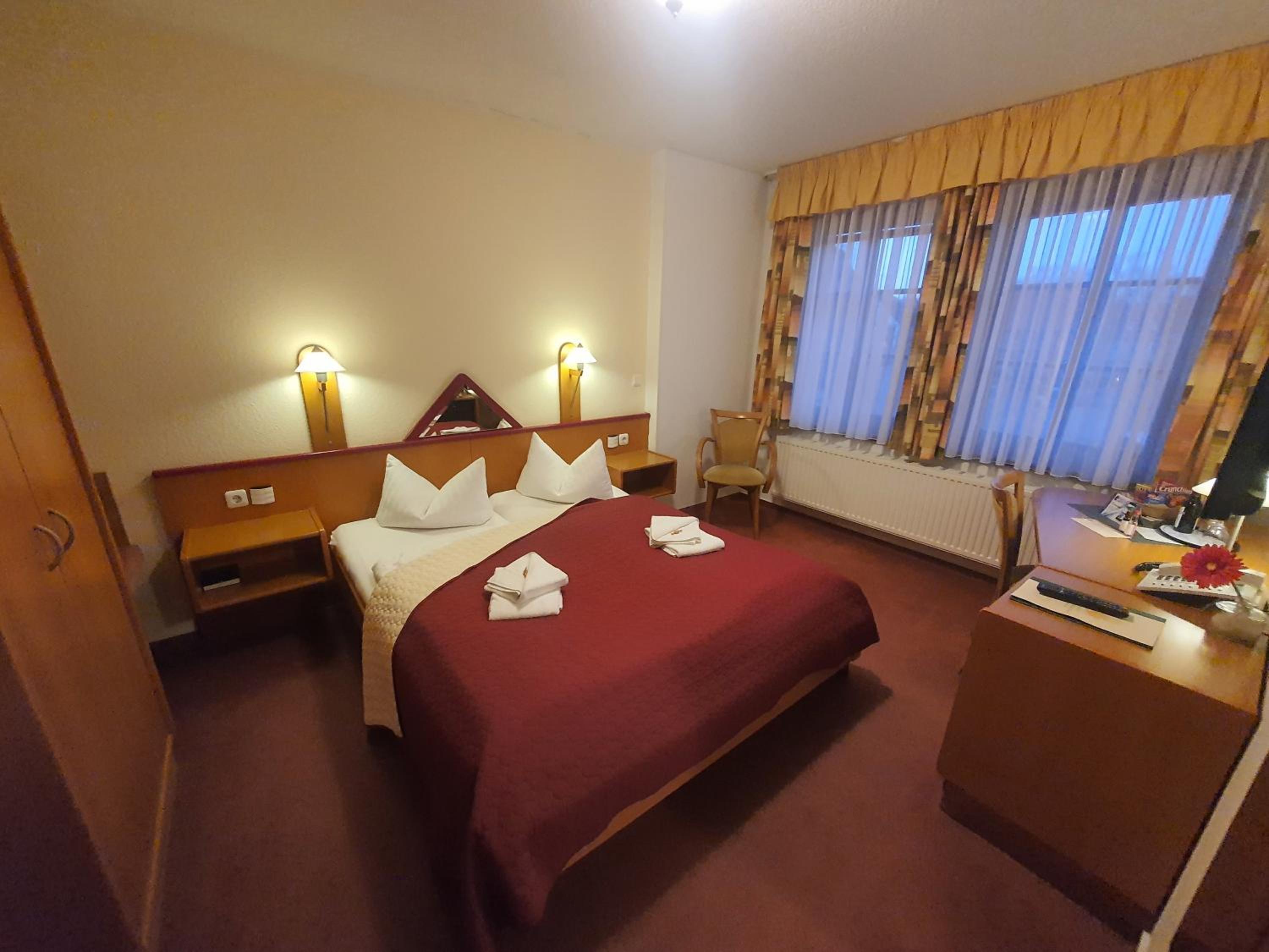 Double Room - Photo 3