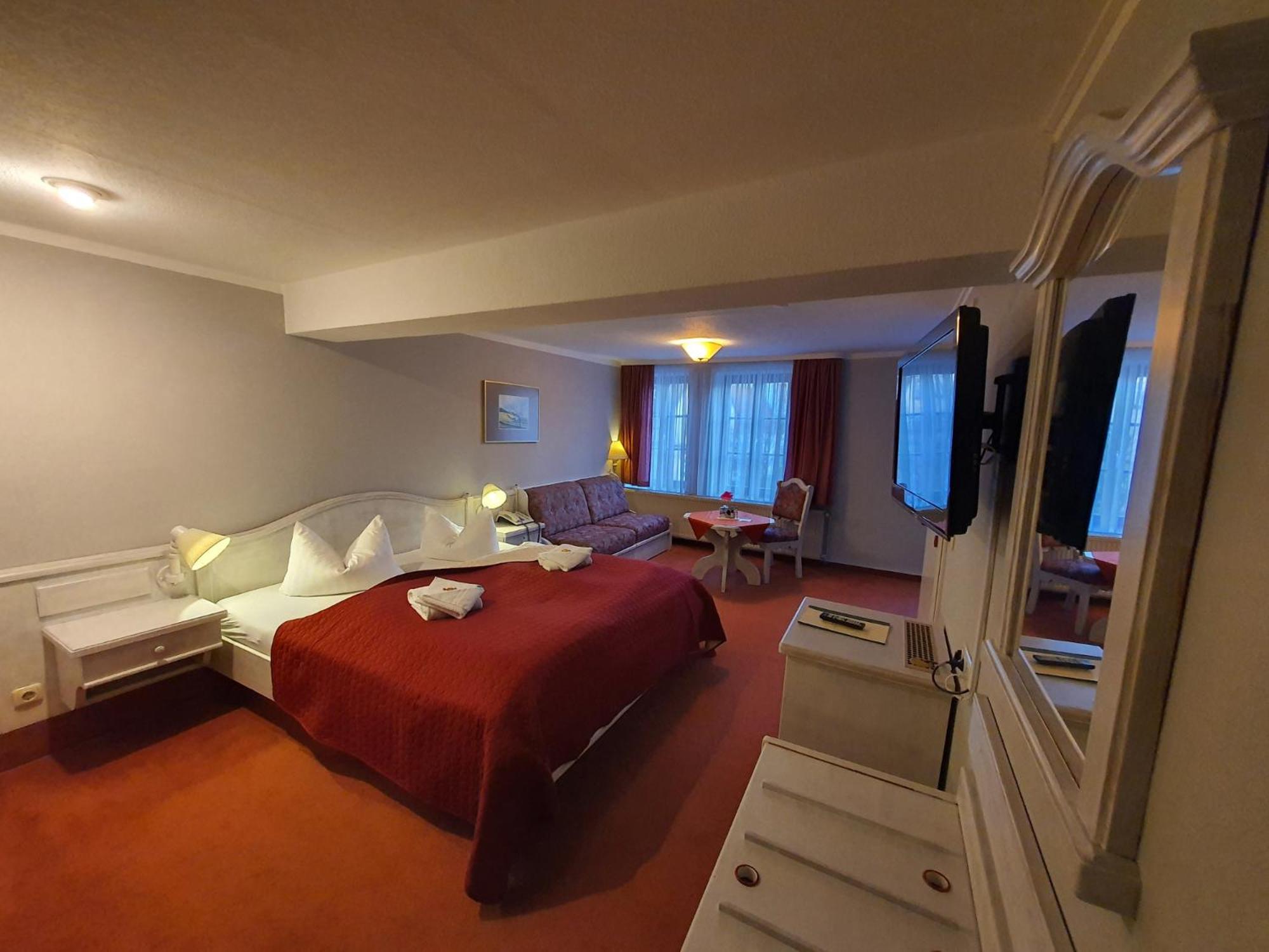 Large Double Room photo 2