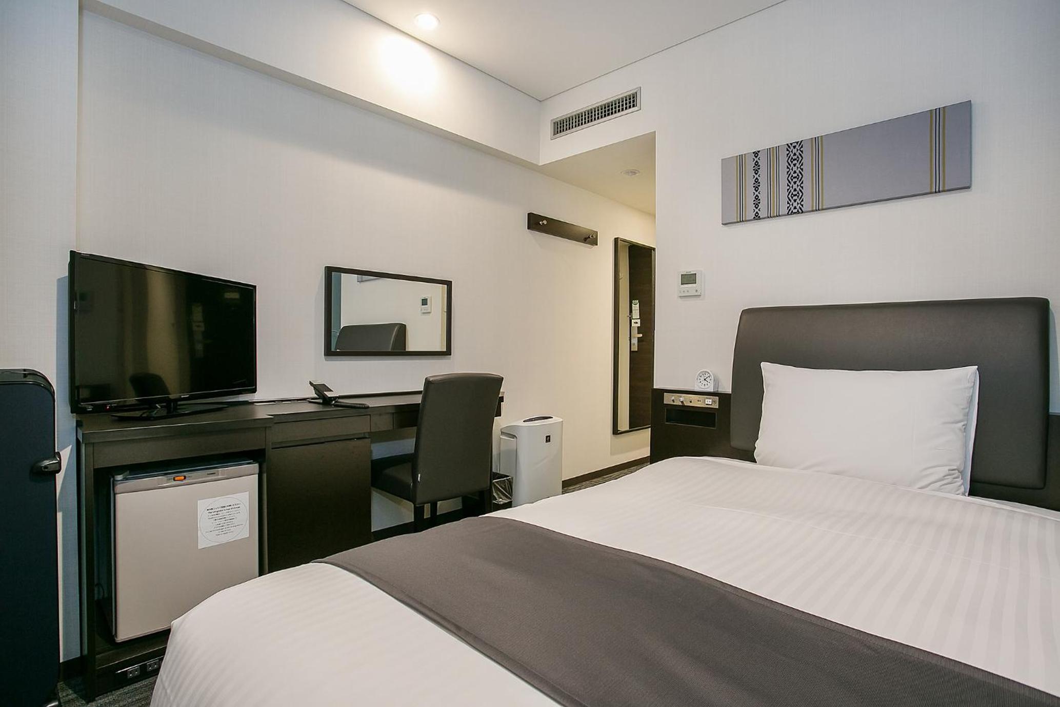 Double Room with Small Double Bed - Non-Smoking - Photo 2