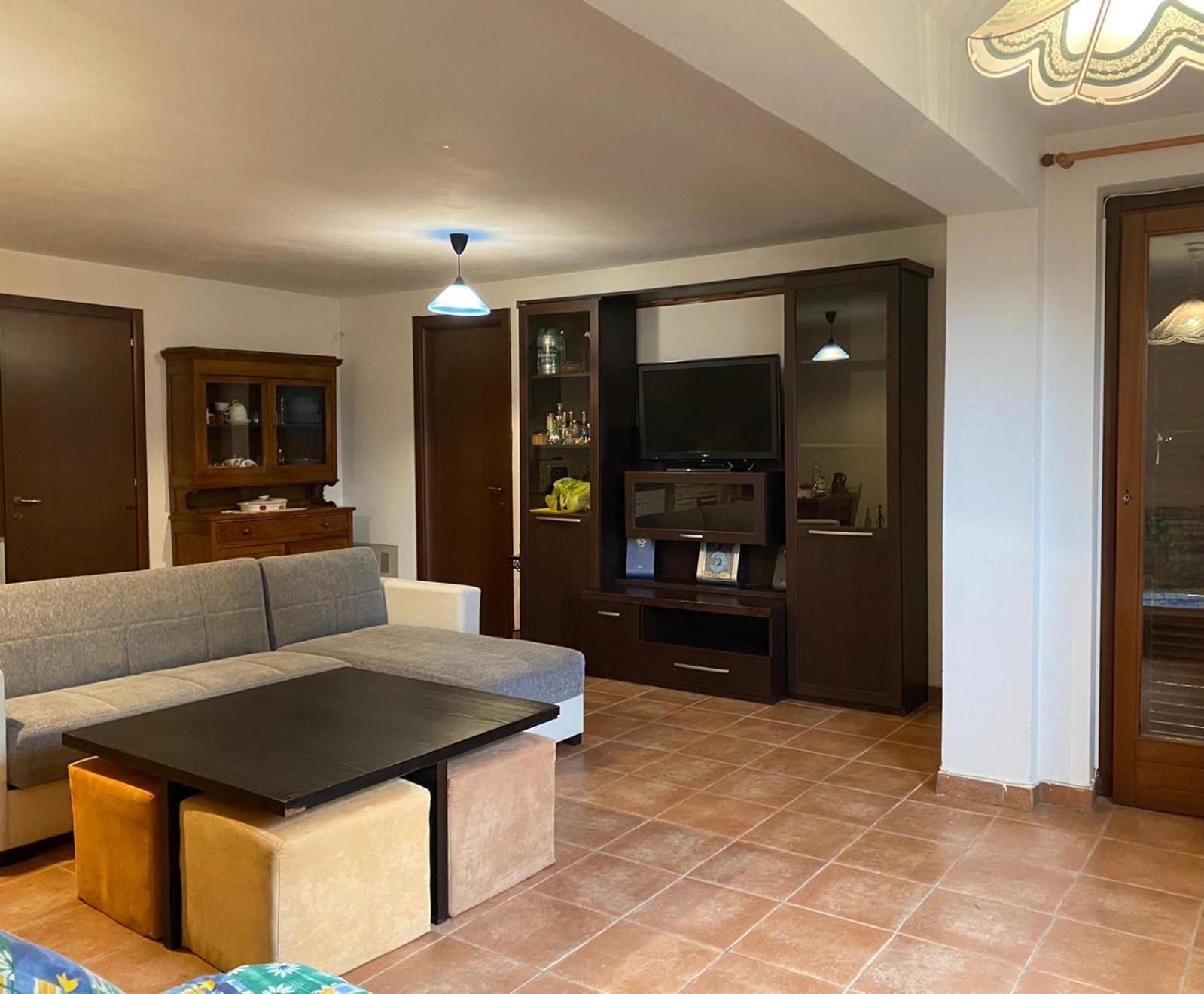 One-Bedroom House photo 1