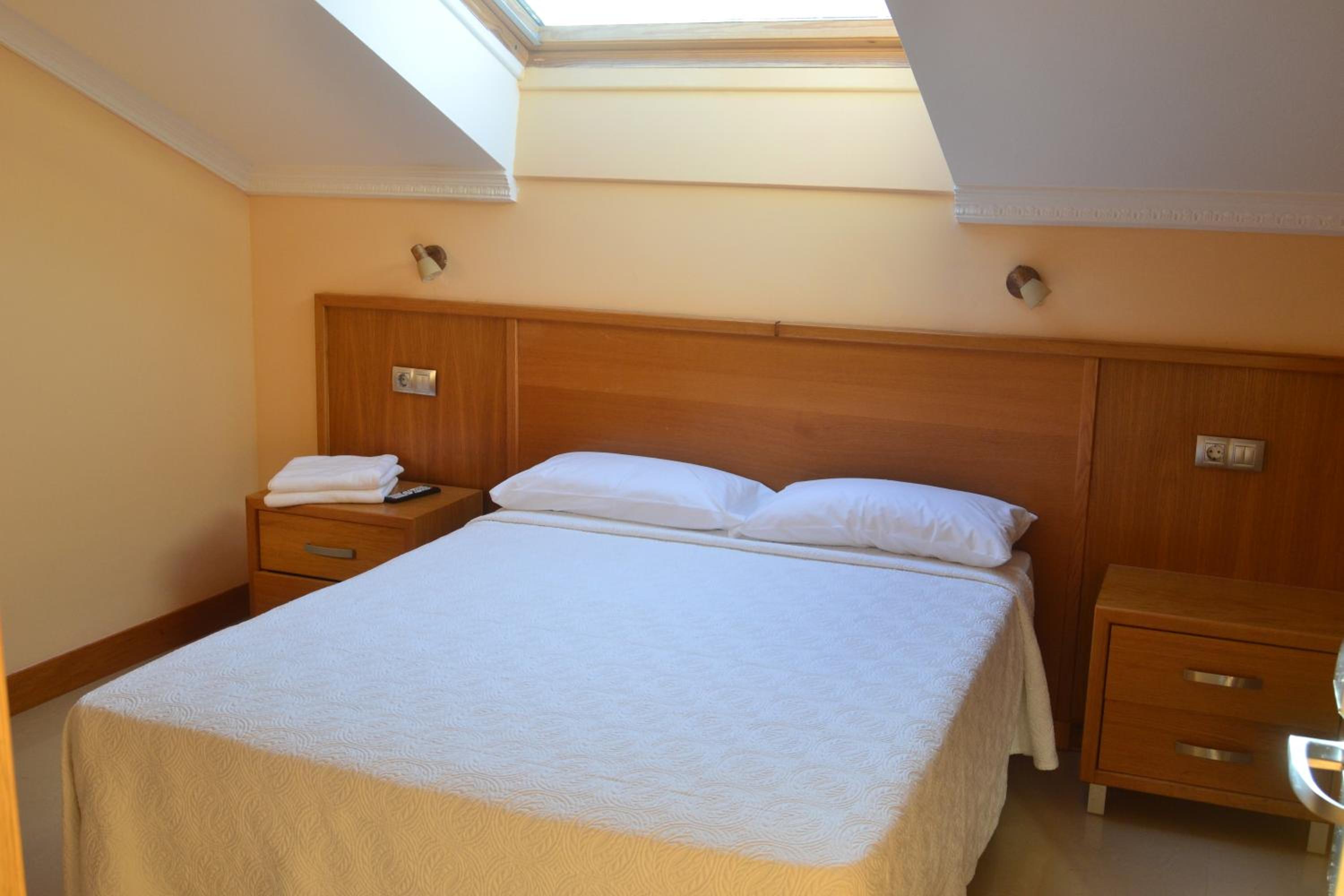 Queen Room - Photo 1