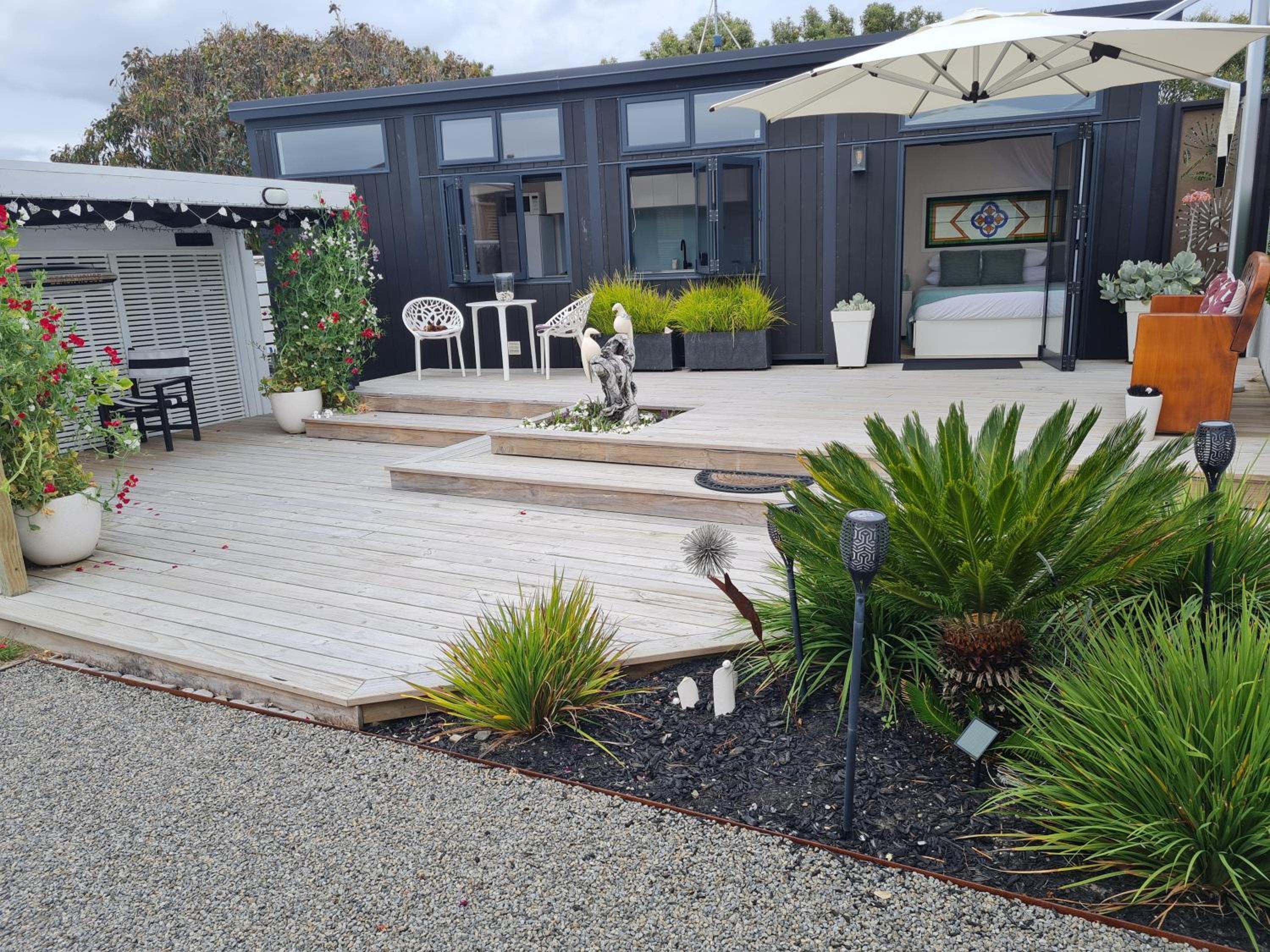 Apartment with Terrace - Photo 2