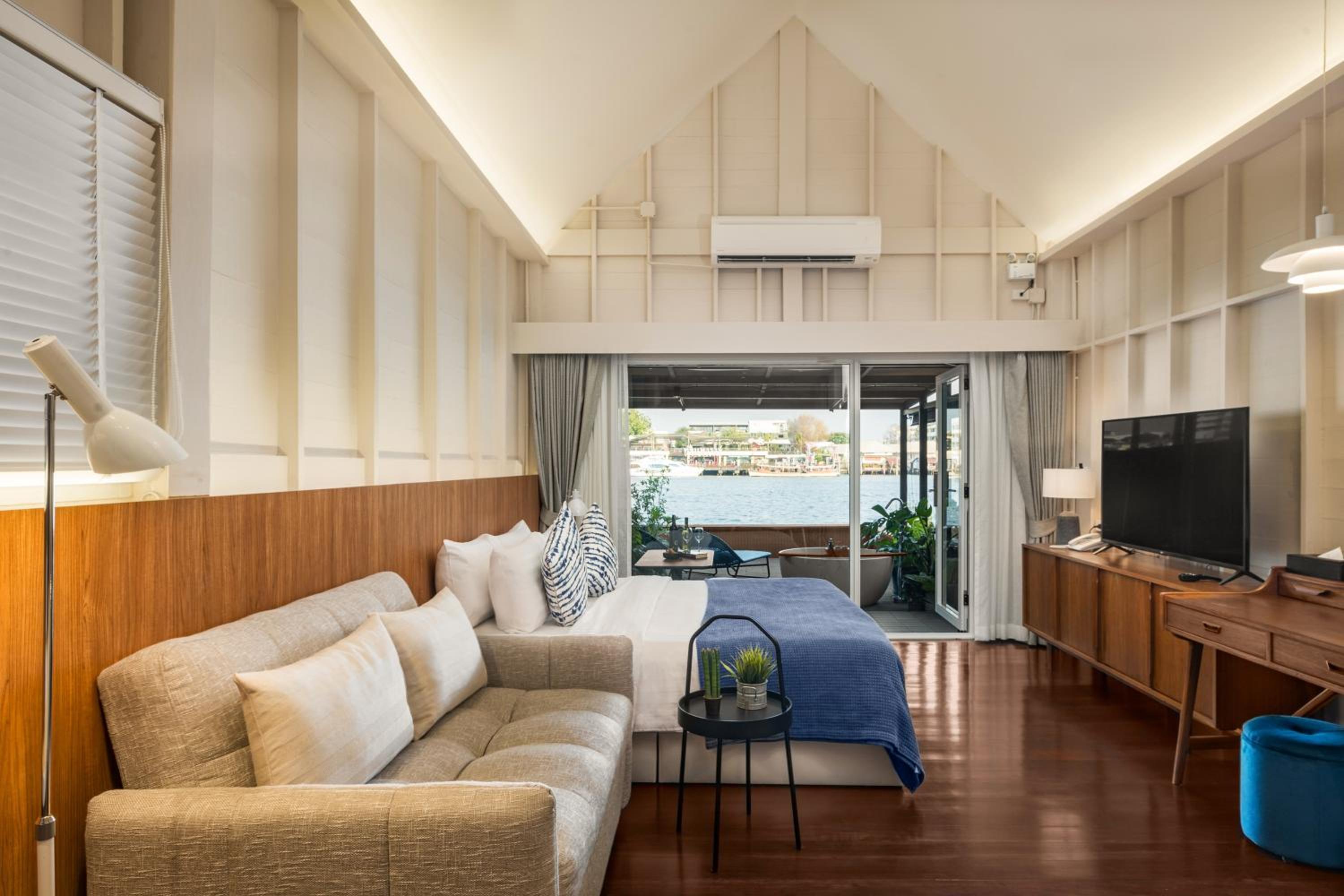 Villa with River View photo 1