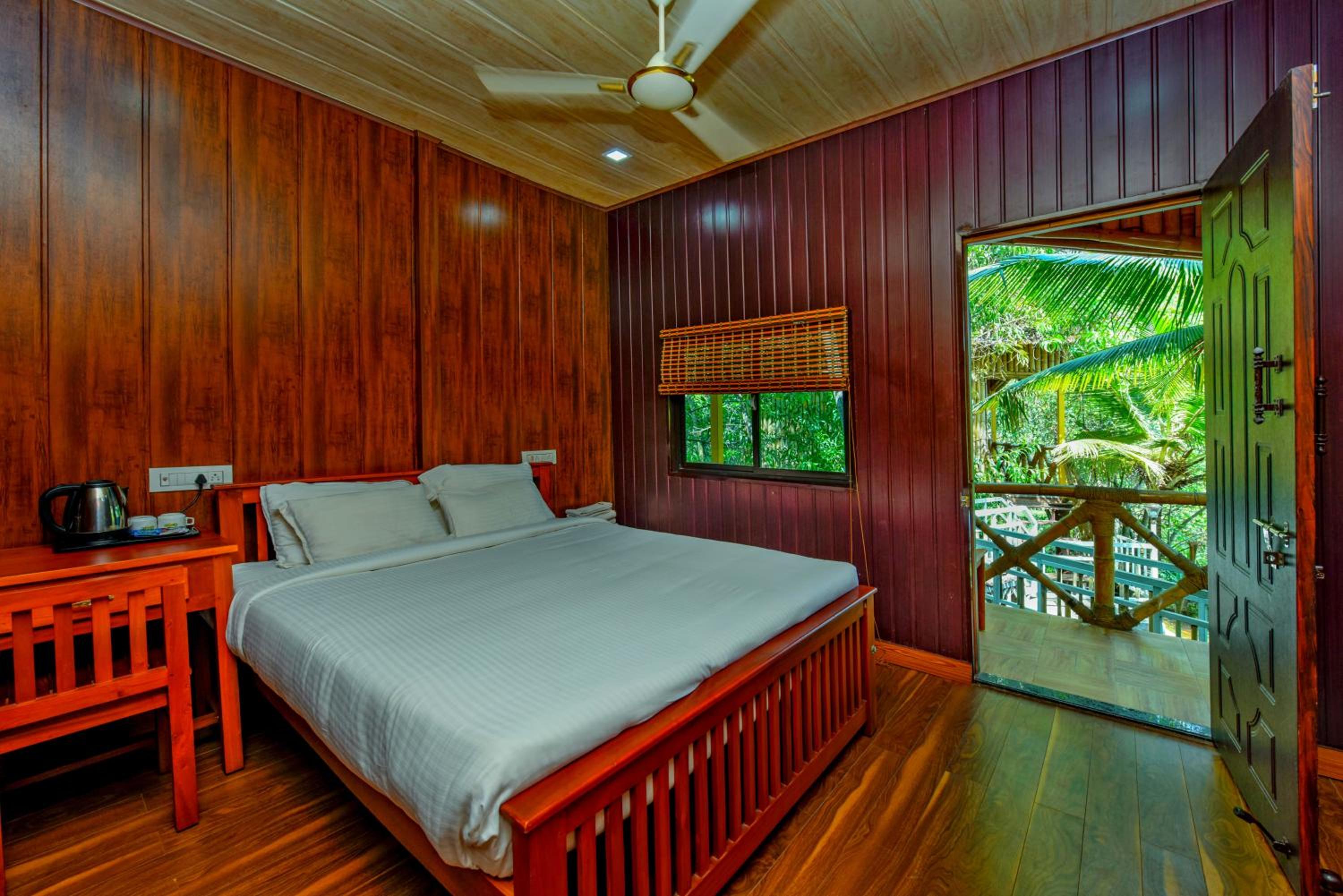 Bamboo Lake View Cottage - Photo 1