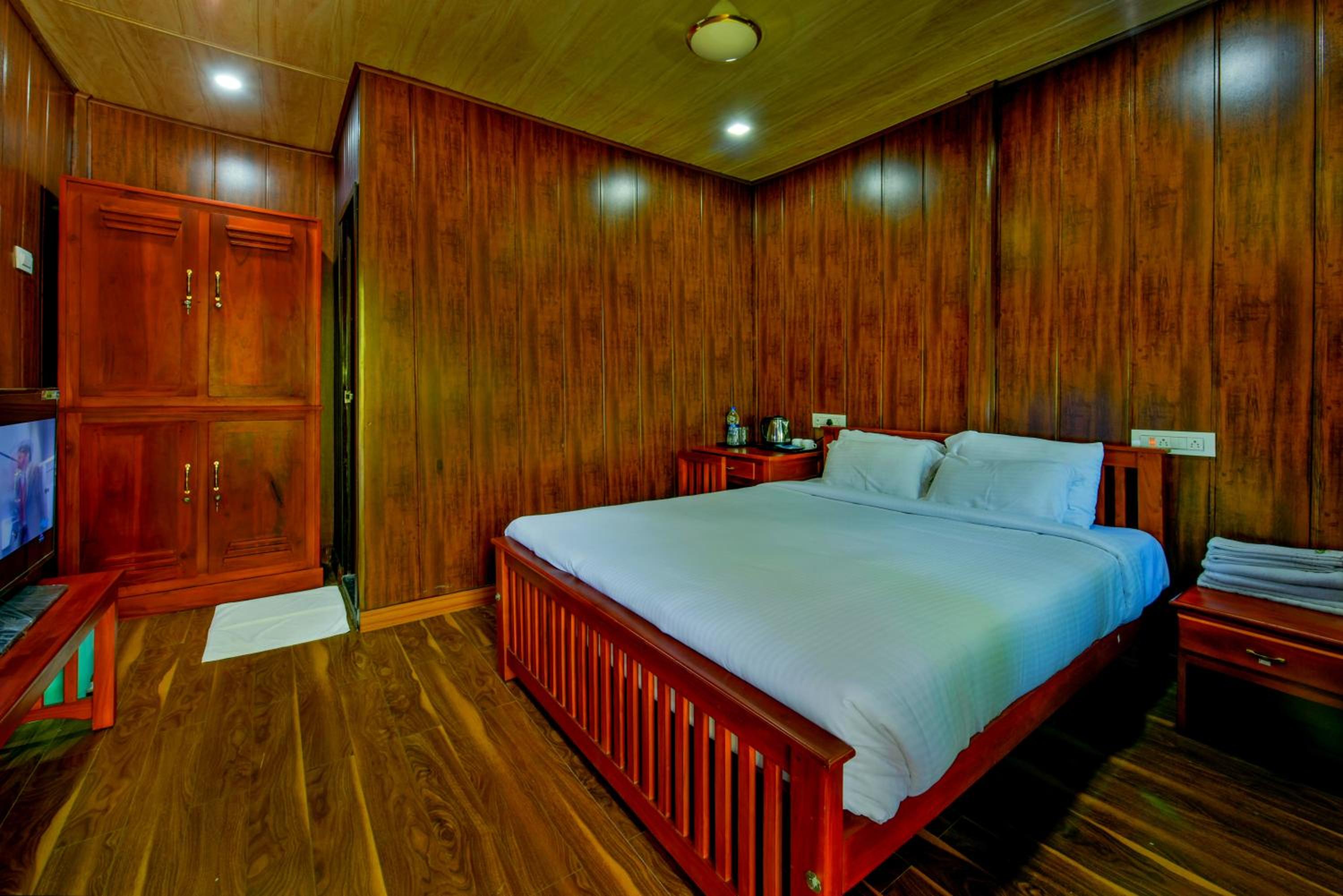 Bamboo Lake View Cottage - Photo 3
