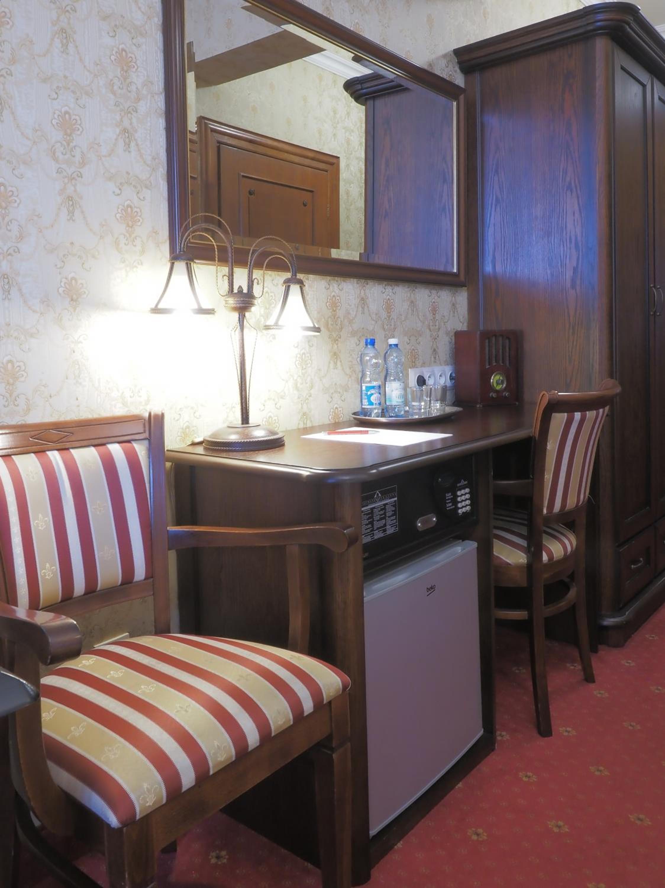 Double Room - Photo 7