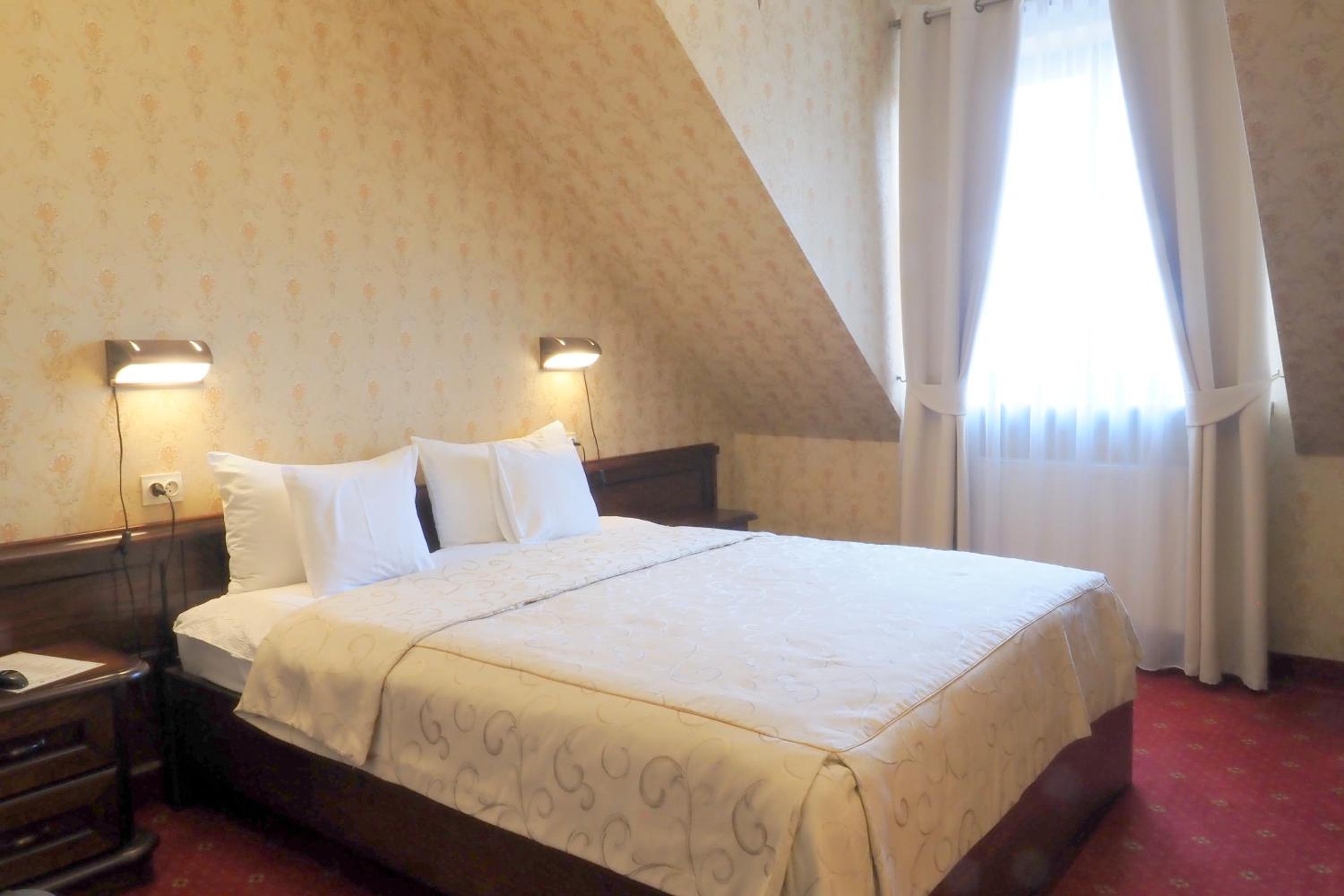 Double Room - Photo 4