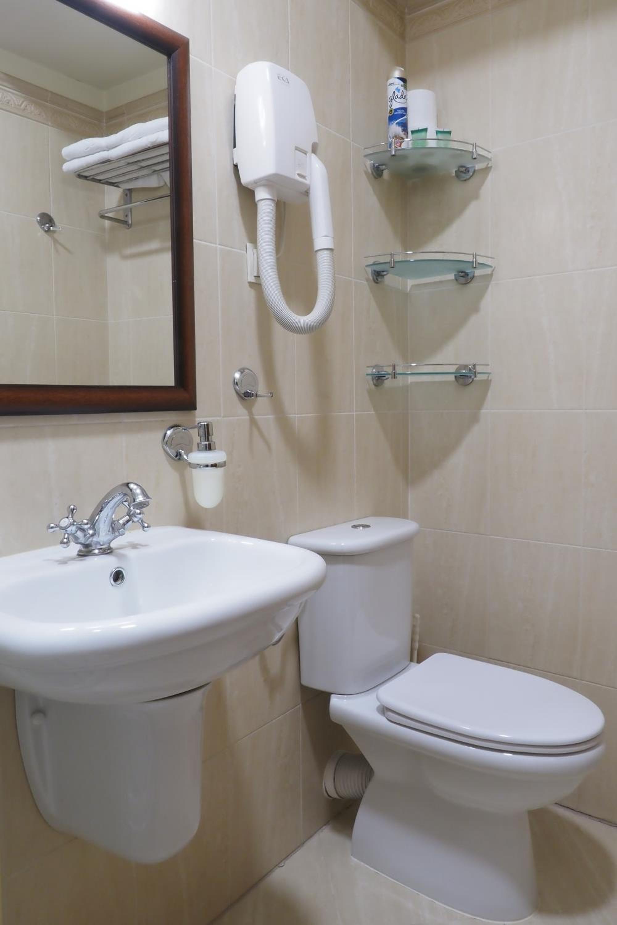 Double Room - Photo 3