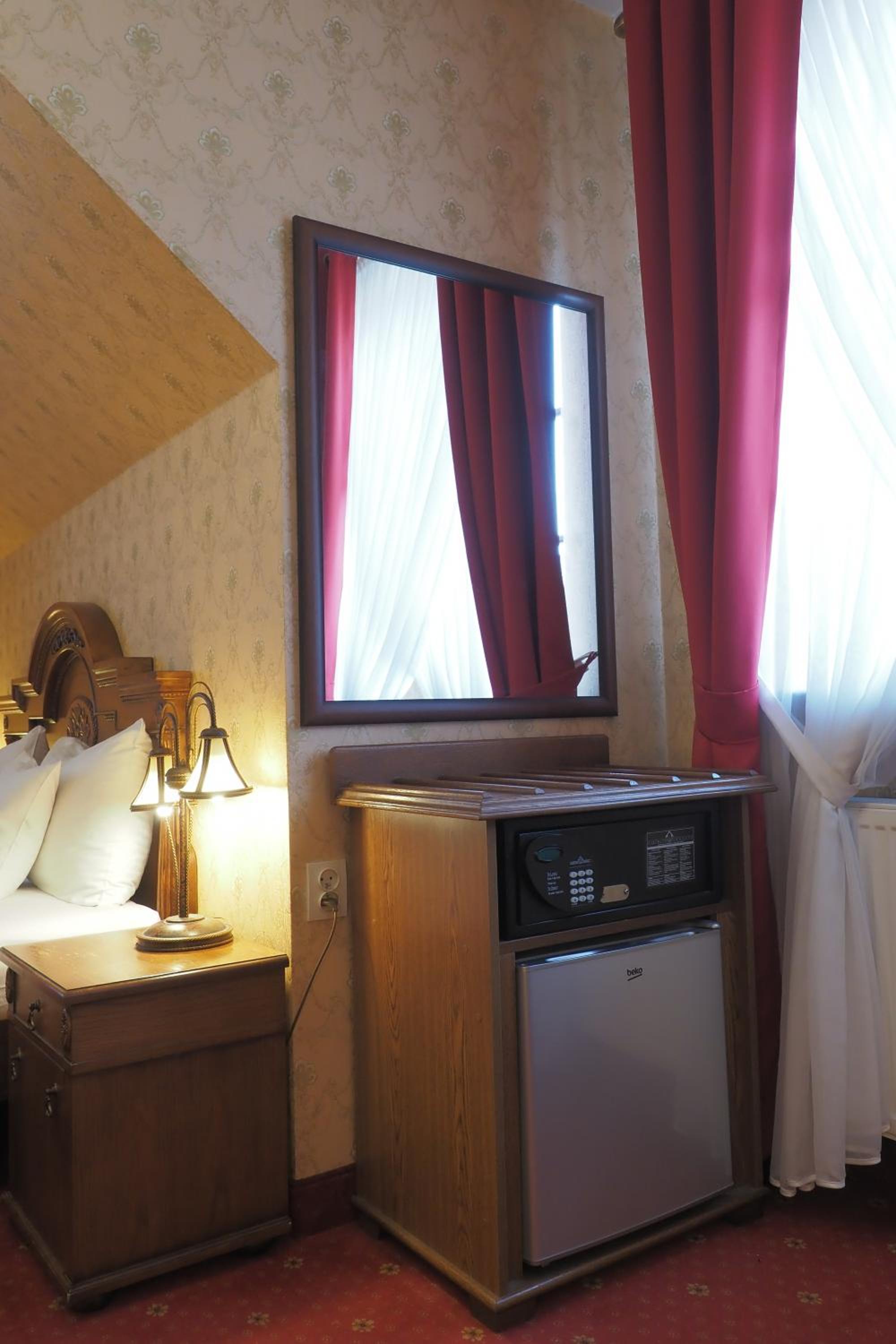 Triple Room - Photo 16