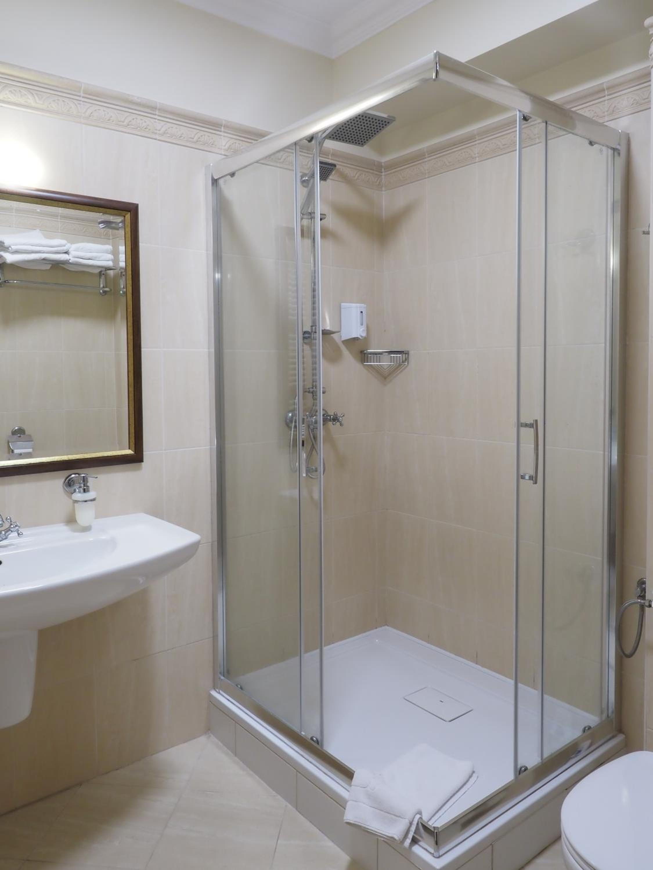 Triple Room - Photo 18