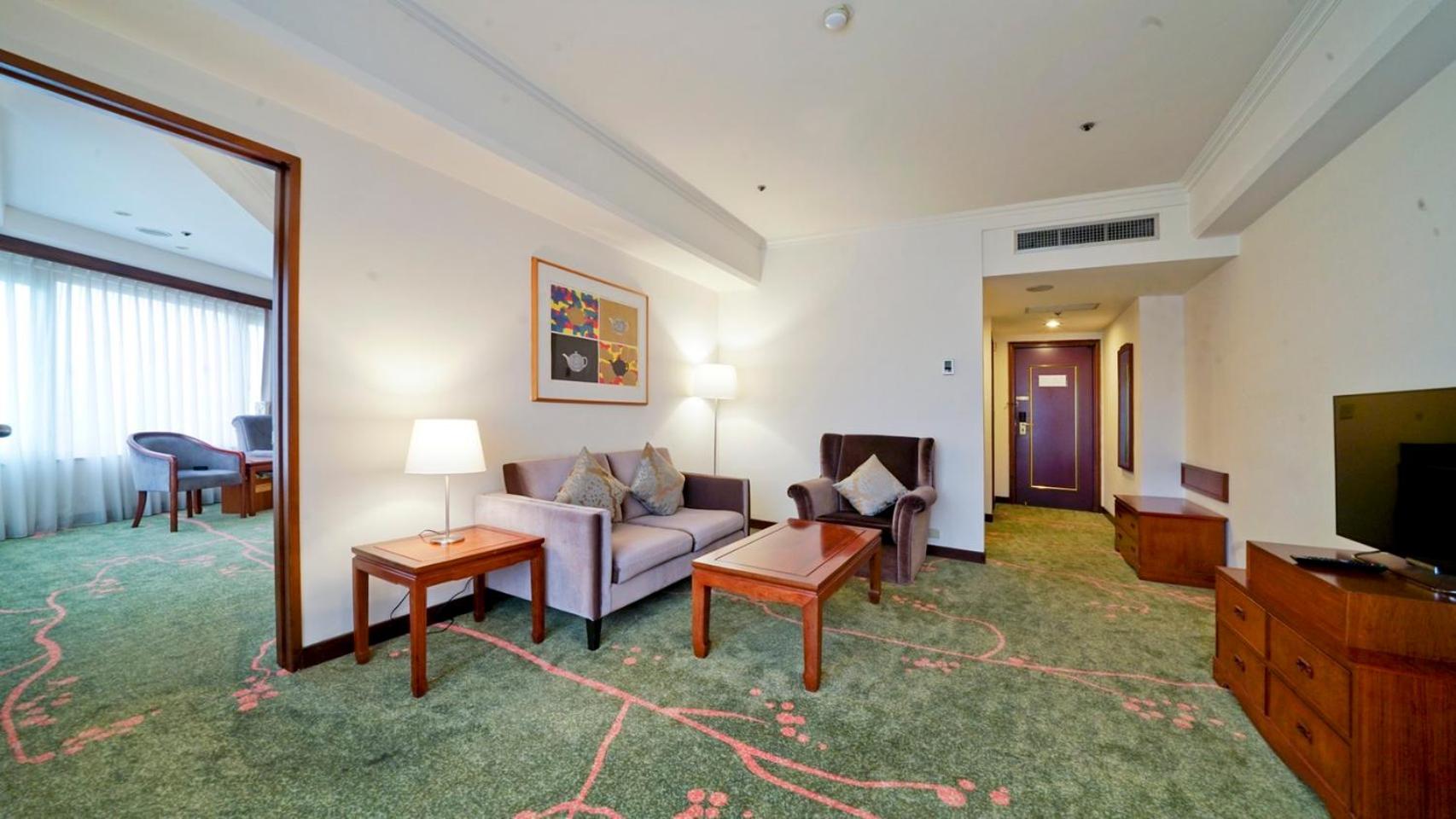 Deluxe Suite - Photo 4
