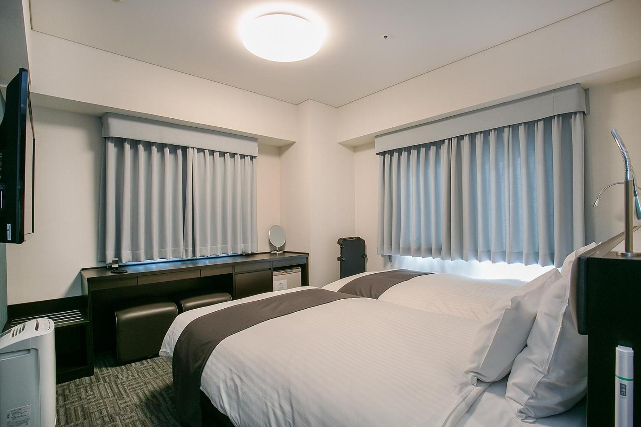 Twin Room - Non-Smoking - Photo 4