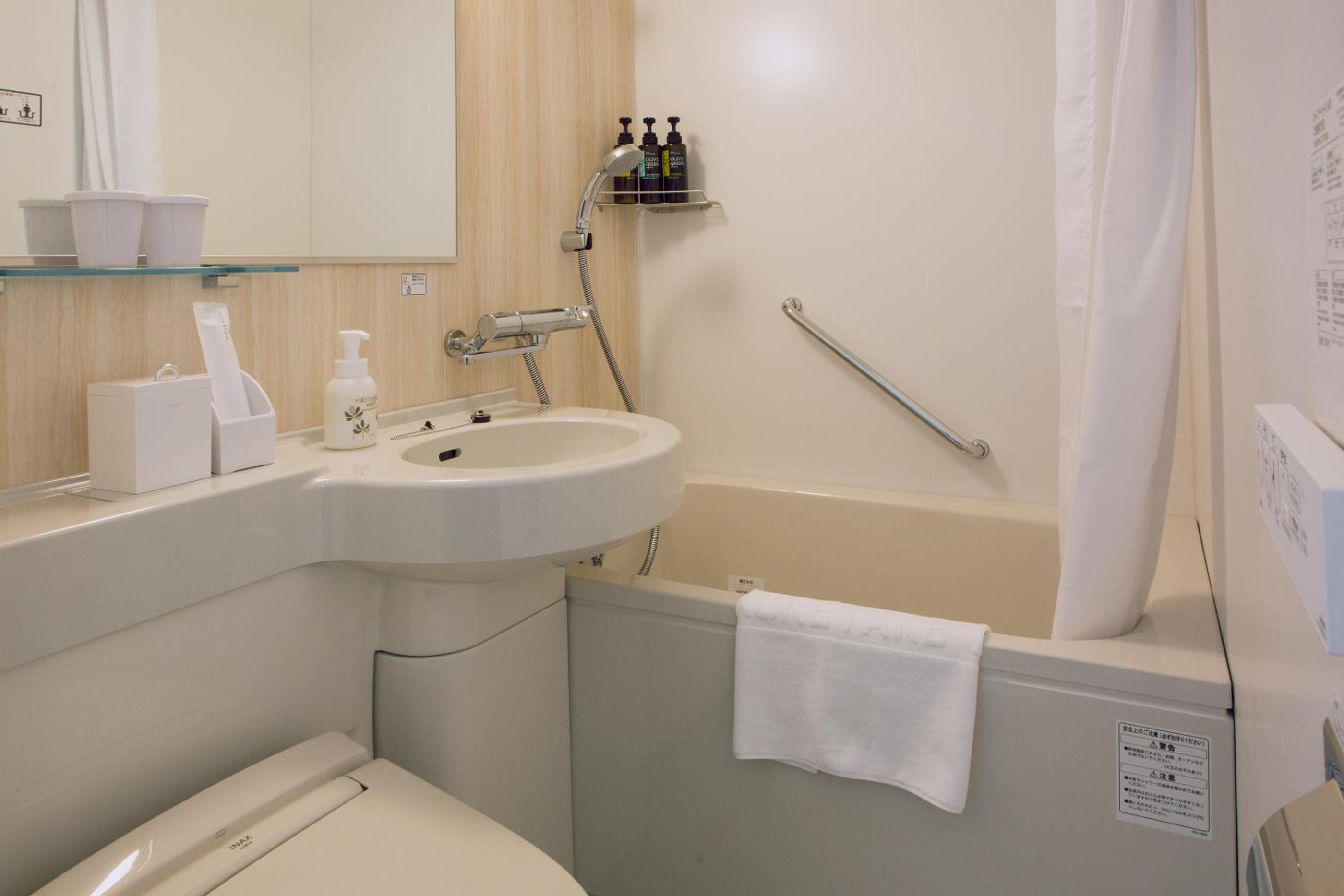 Double Room - Non-Smoking  - Photo 8