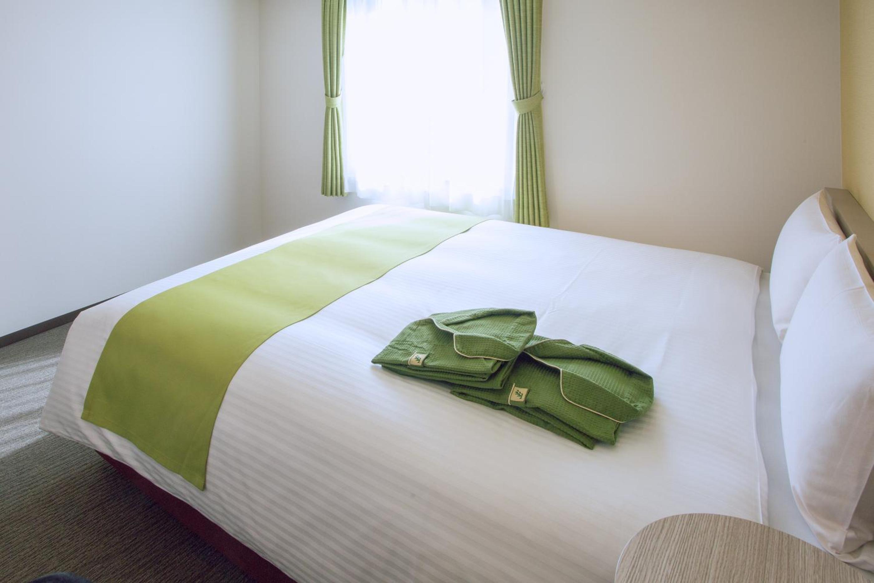 Double Room - Non-Smoking  - Photo 12