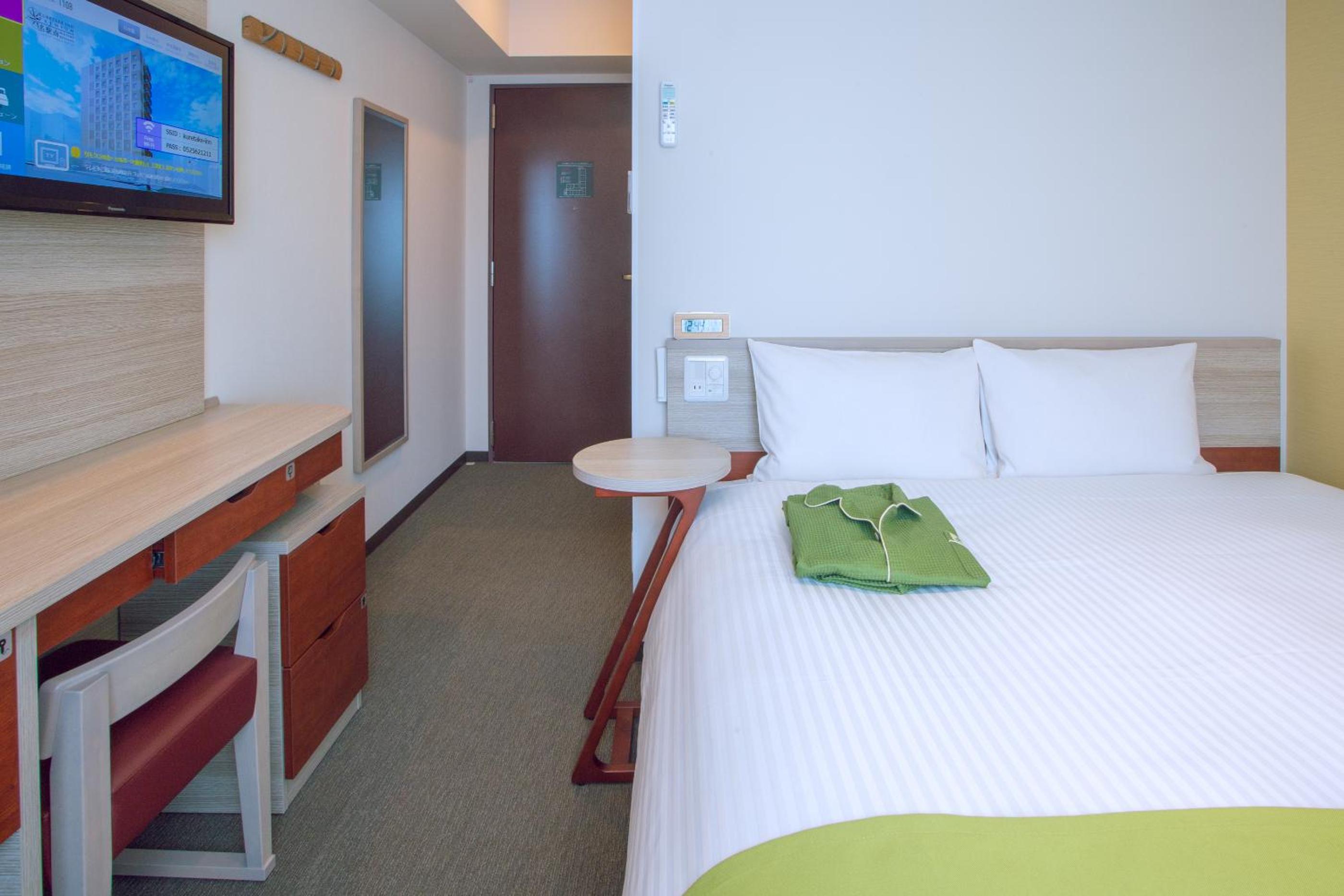 Single Room - Non-Smoking - Photo 8