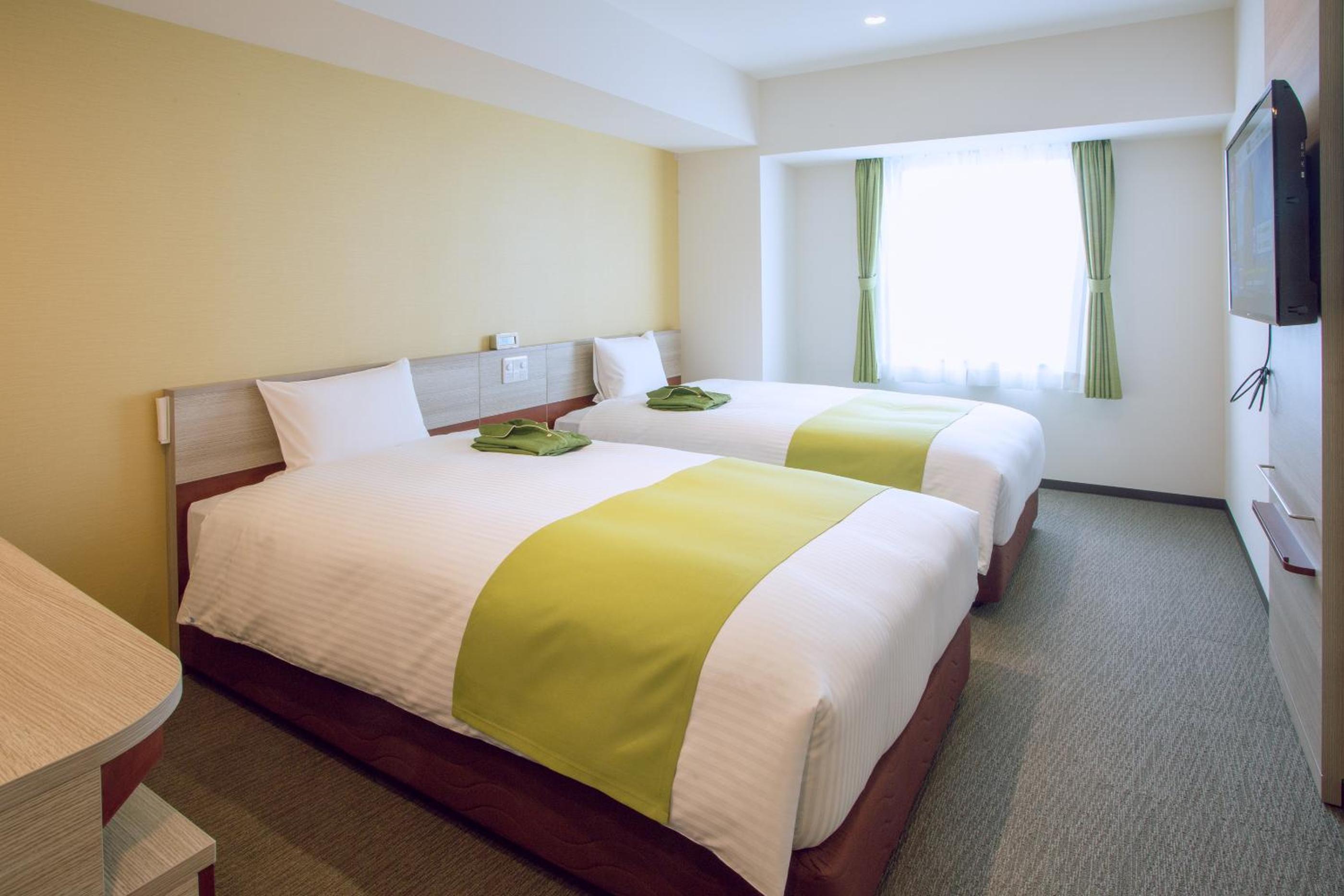 Twin Room - Non-Smoking - Photo 9
