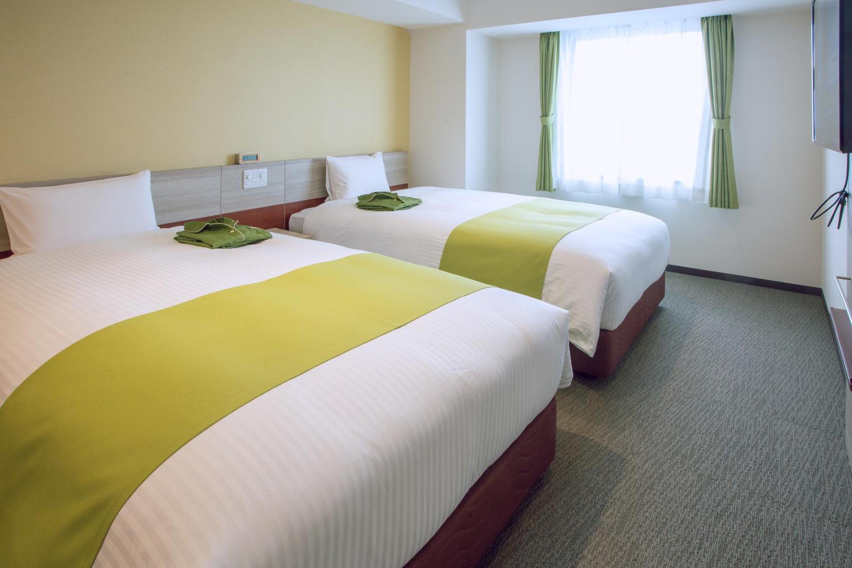 Twin Room - Non-Smoking - Photo 10