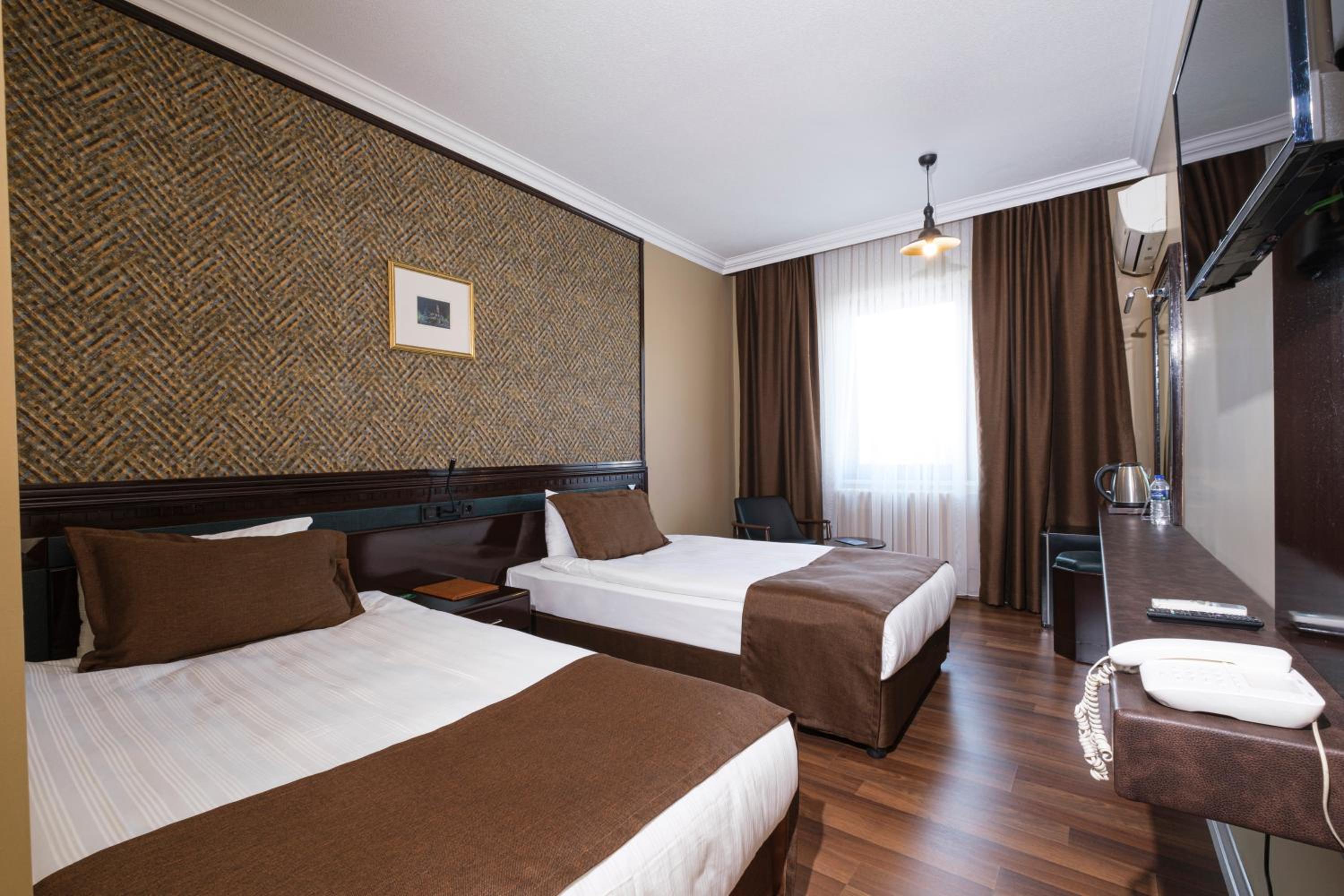 Standard Twin Room photo 2