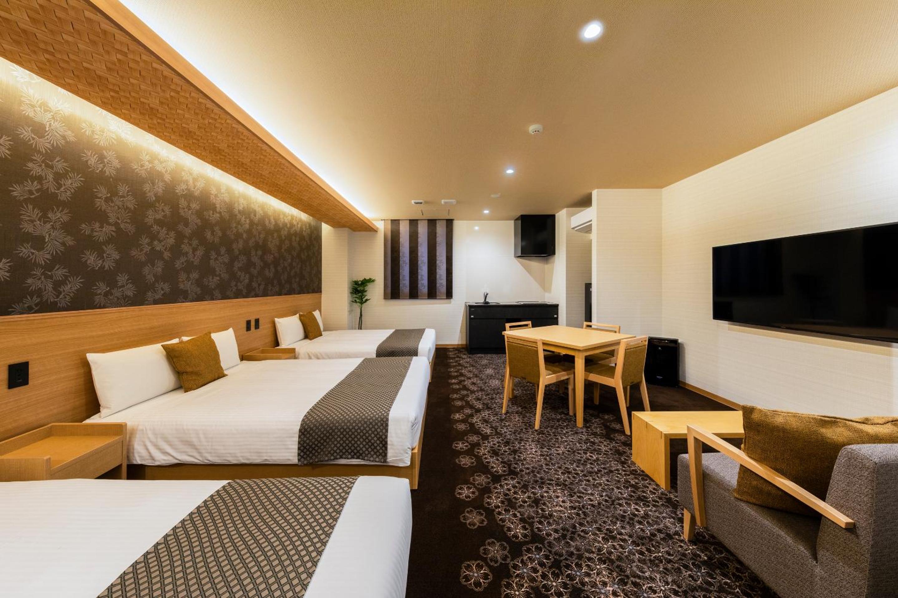 Deluxe Triple Room - Photo 1