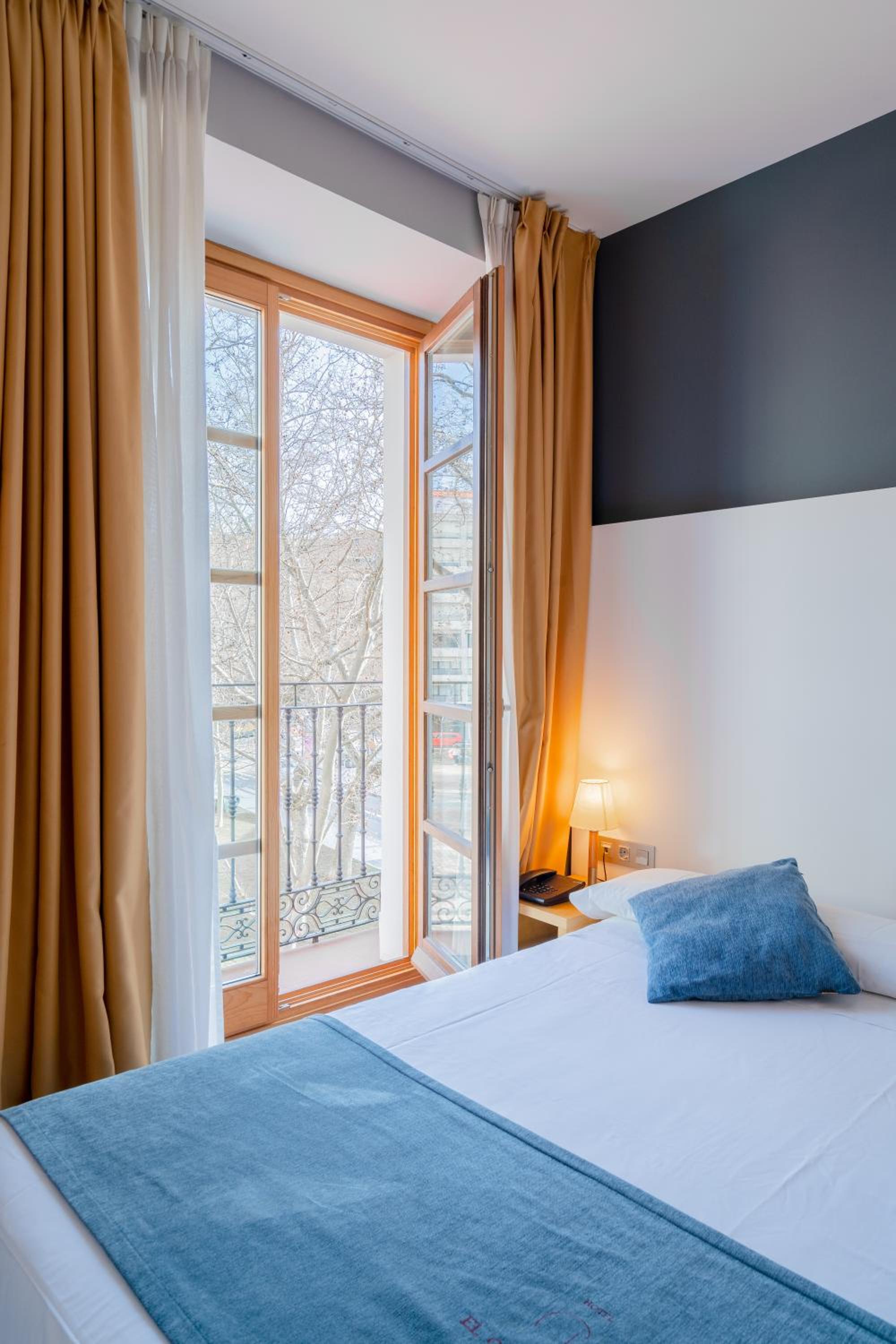 Habitación Doble con Vista a la Ciudad